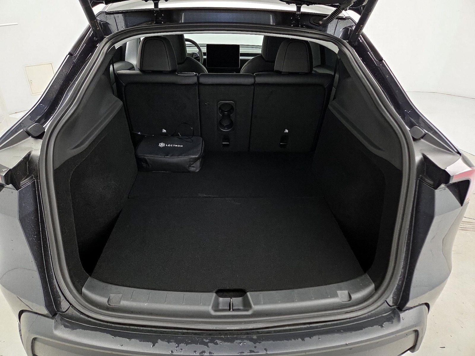 2026 Tesla Model Y Long Range - Photo 20