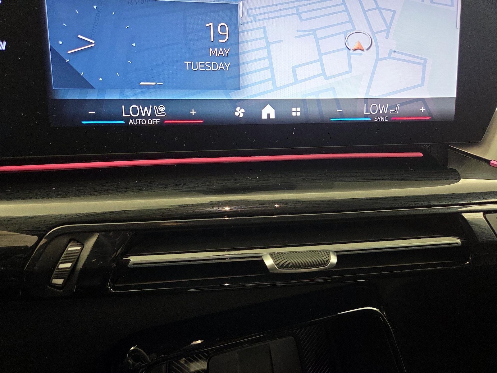 2024 BMW X2 28i - Photo 18