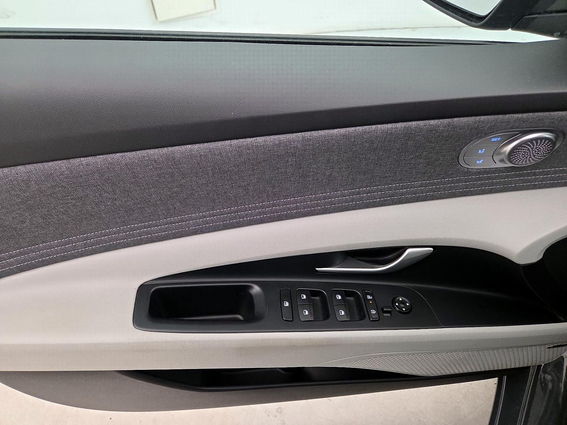 Thumbnail: 2025 Hyundai Elantra - 12