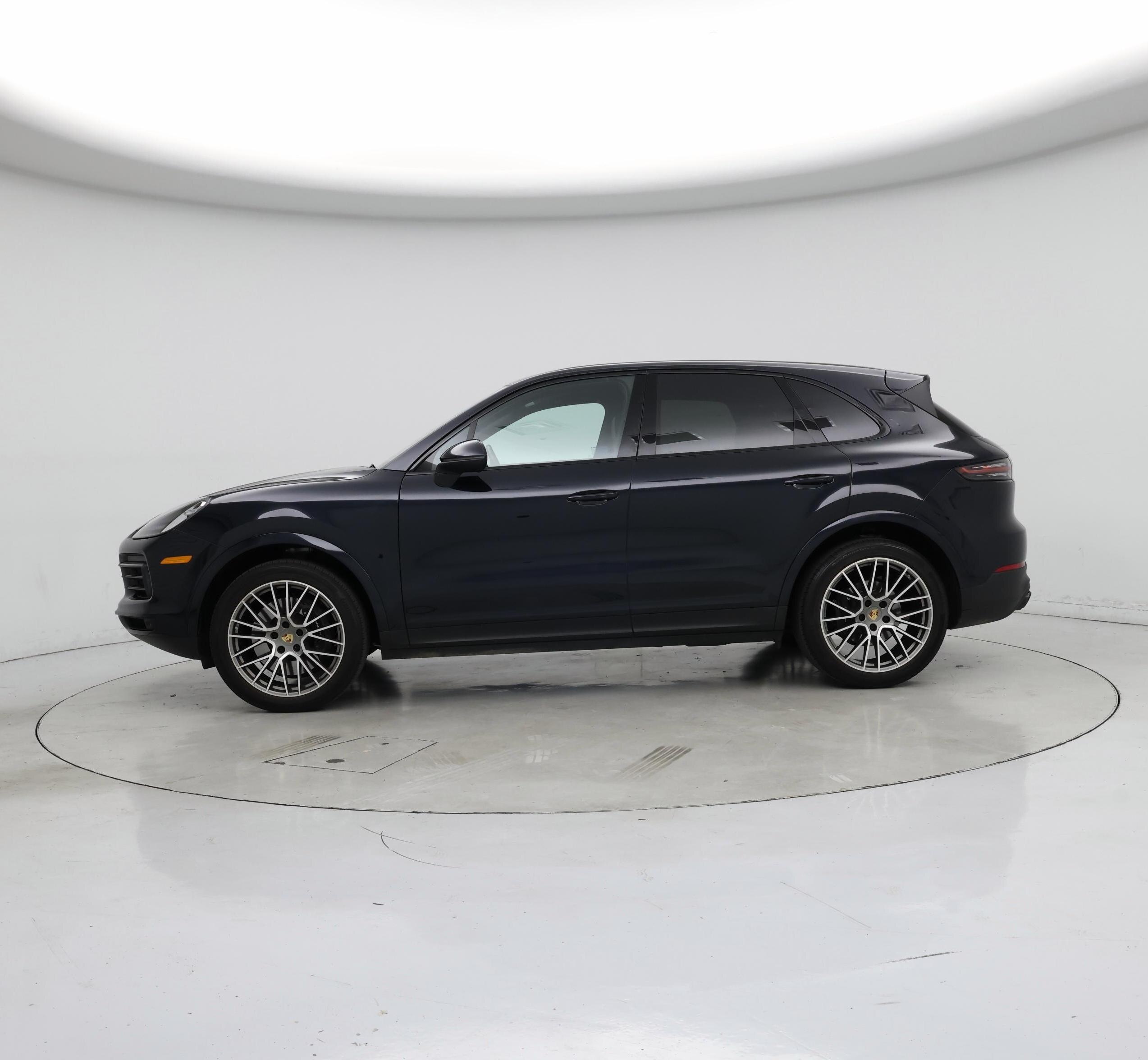 Thumbnail: 2023 Porsche Cayenne - 3