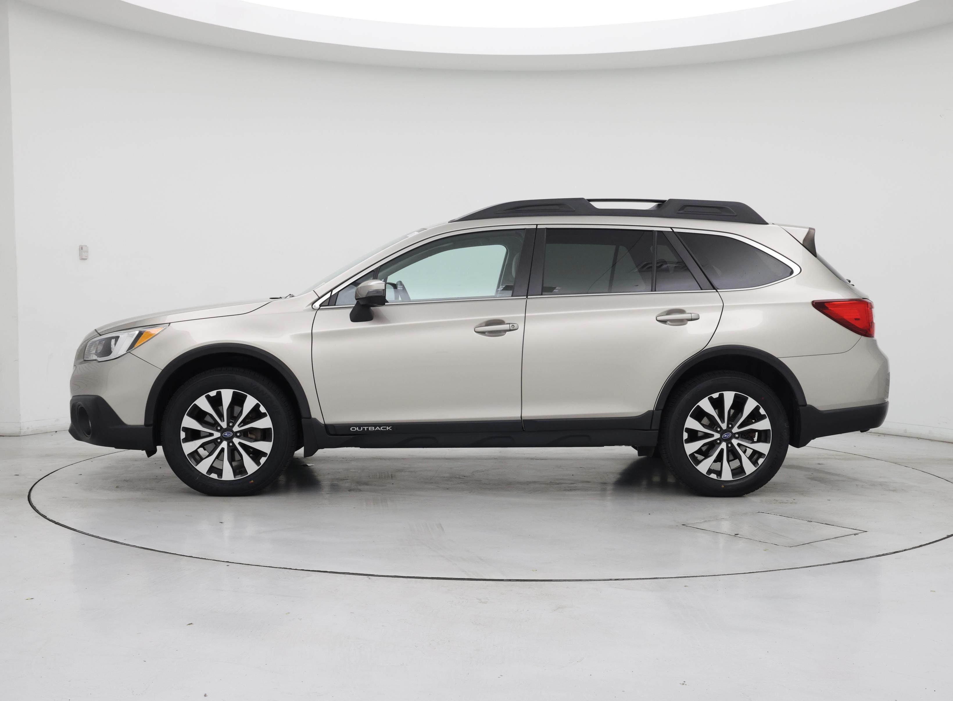 Thumbnail: 2016 Subaru Outback - 3