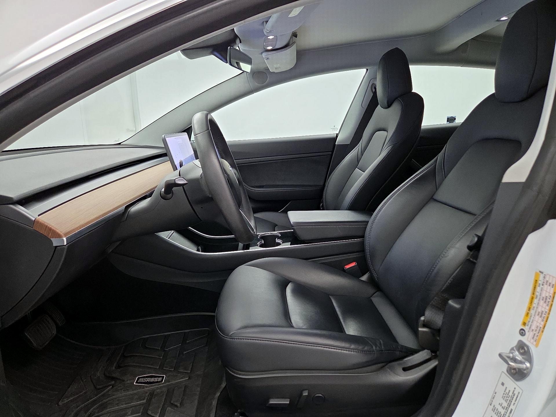 Thumbnail: 2020 Tesla Model 3 - 11
