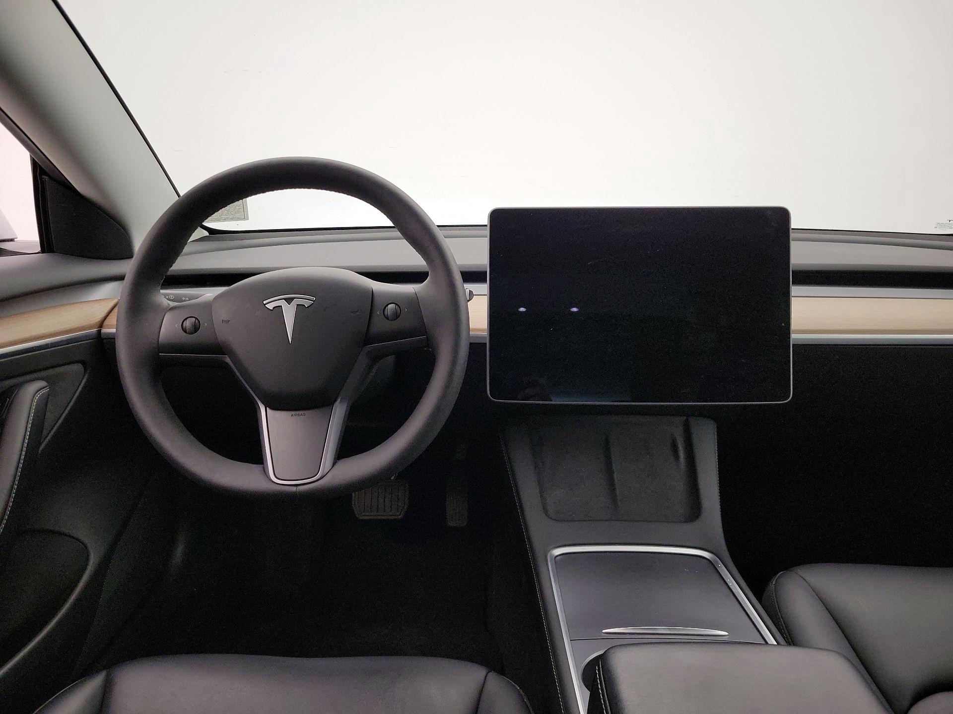 Thumbnail: 2021 Tesla Model 3 - 9