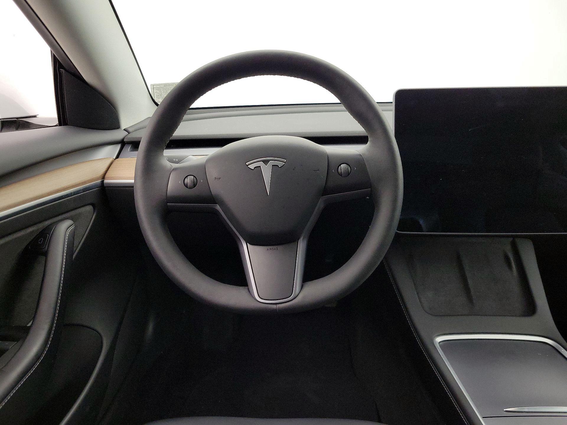 Thumbnail: 2021 Tesla Model 3 - 10