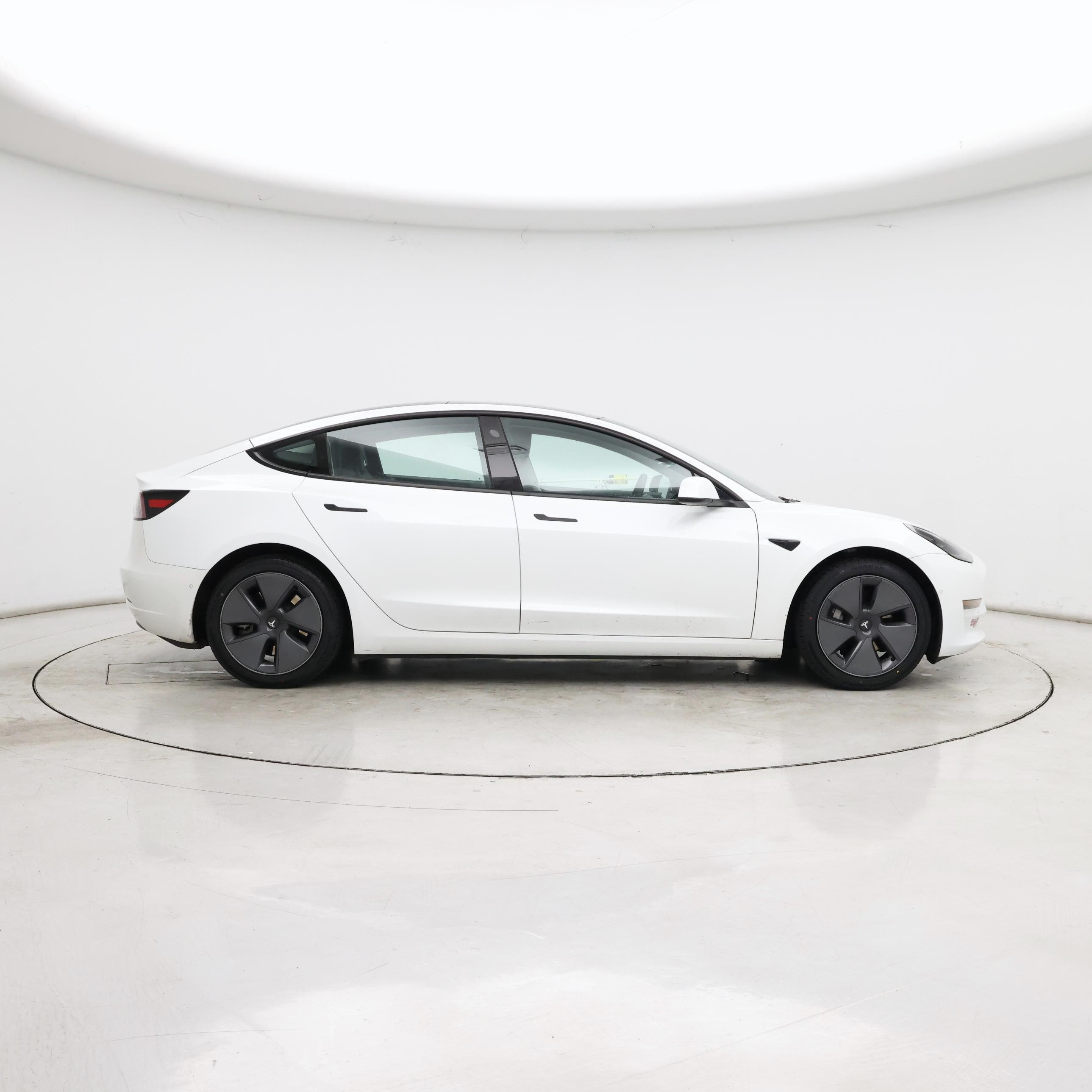 Thumbnail: 2021 Tesla Model 3 - 7