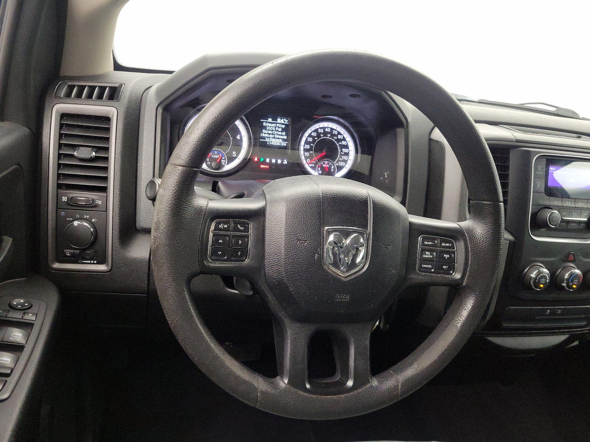 Thumbnail: 2019 RAM 1500 Classic - 10