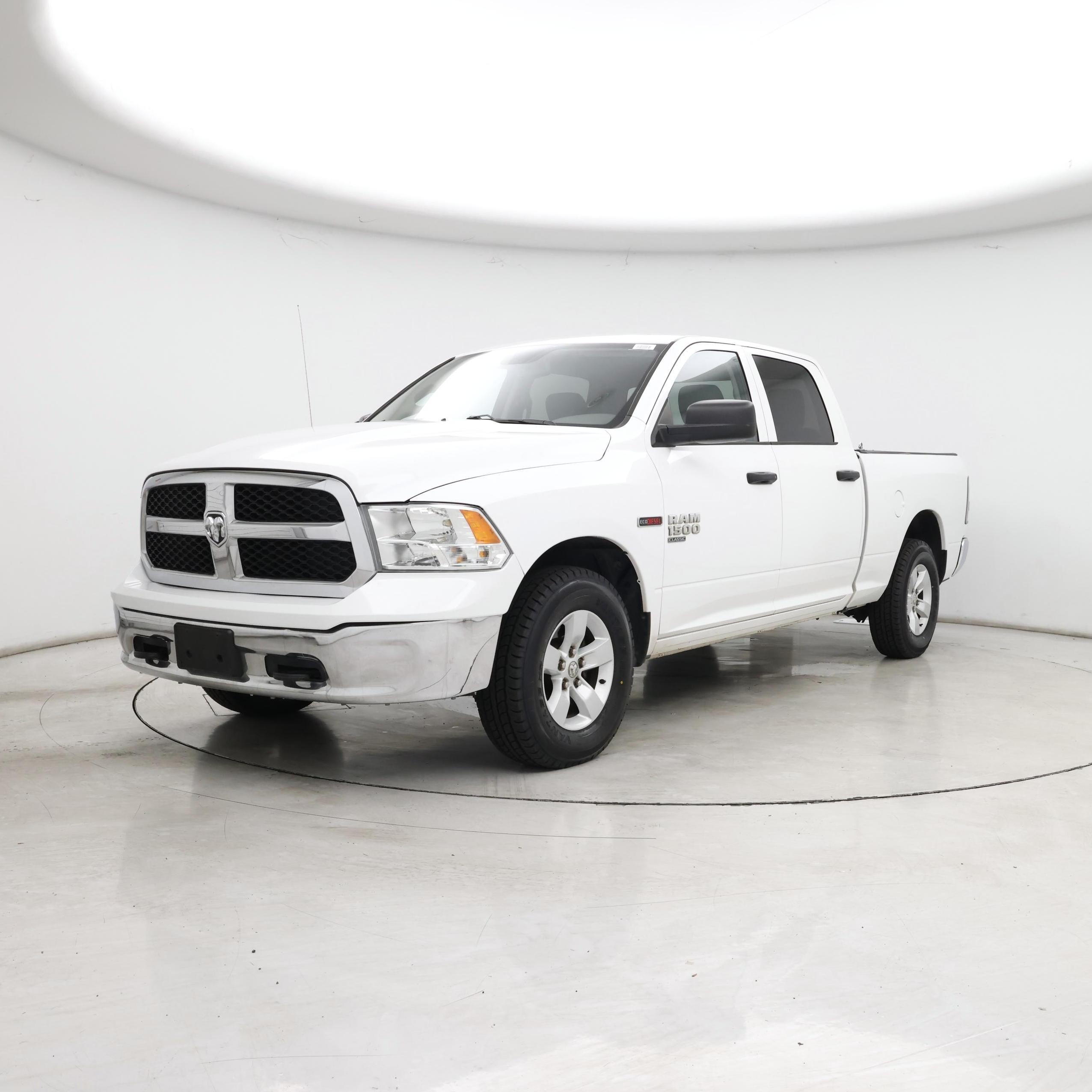 Thumbnail: 2019 RAM 1500 Classic - 4