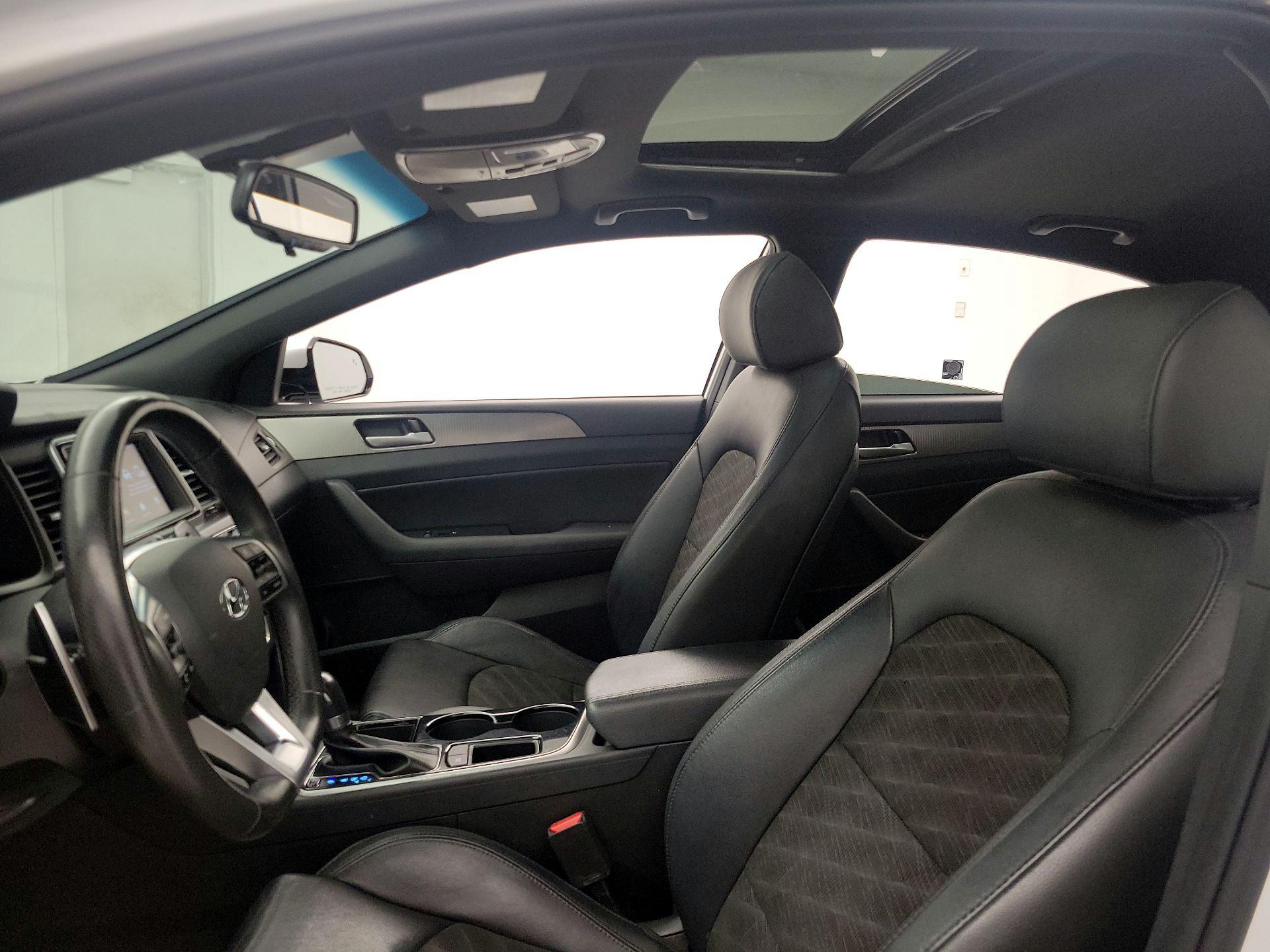 Thumbnail: 2019 Hyundai Sonata - 19