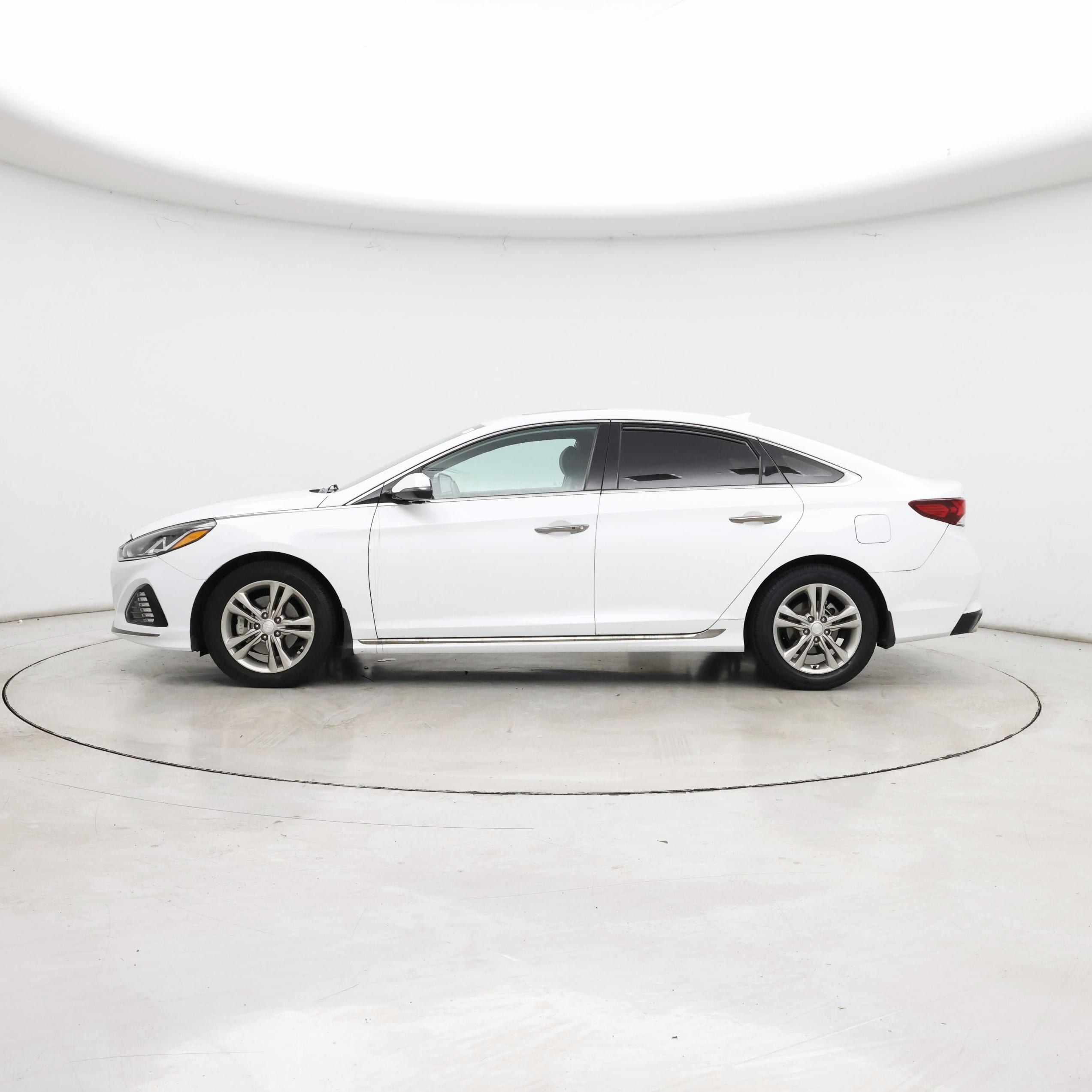 Thumbnail: 2019 Hyundai Sonata - 3