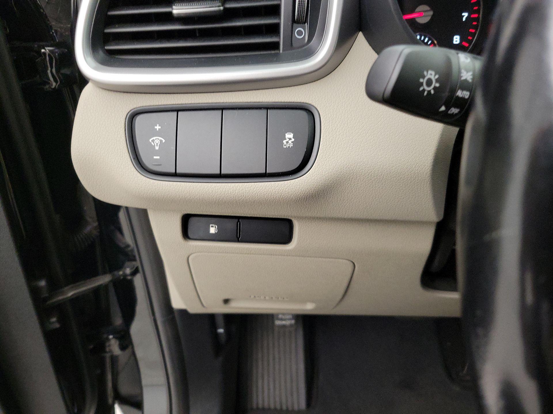 Thumbnail: 2016 Kia Sorento - 13