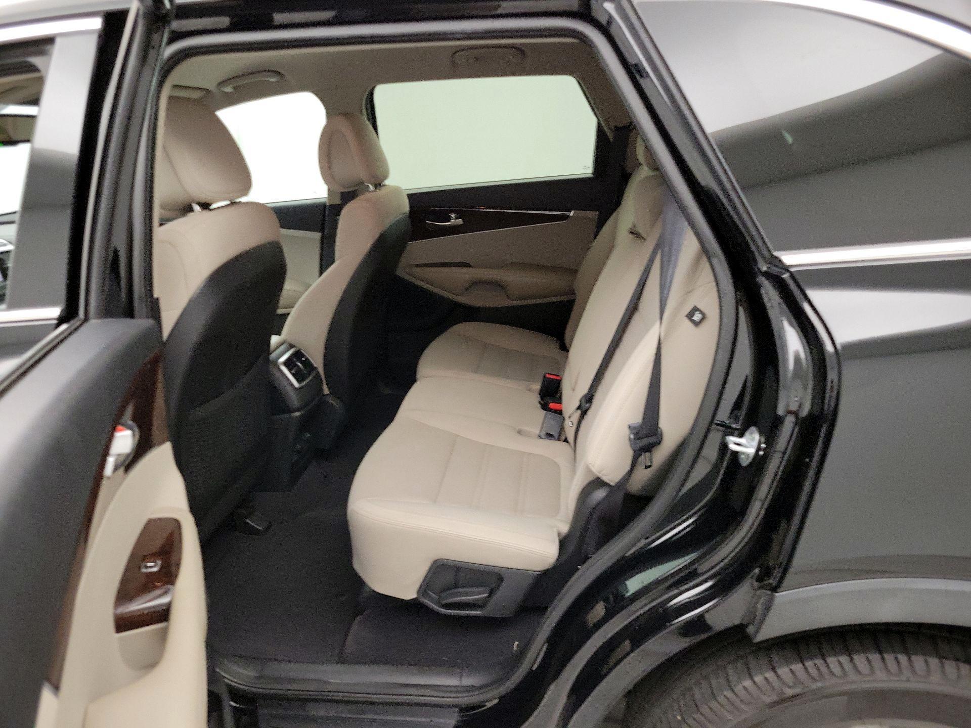 Thumbnail: 2016 Kia Sorento - 19
