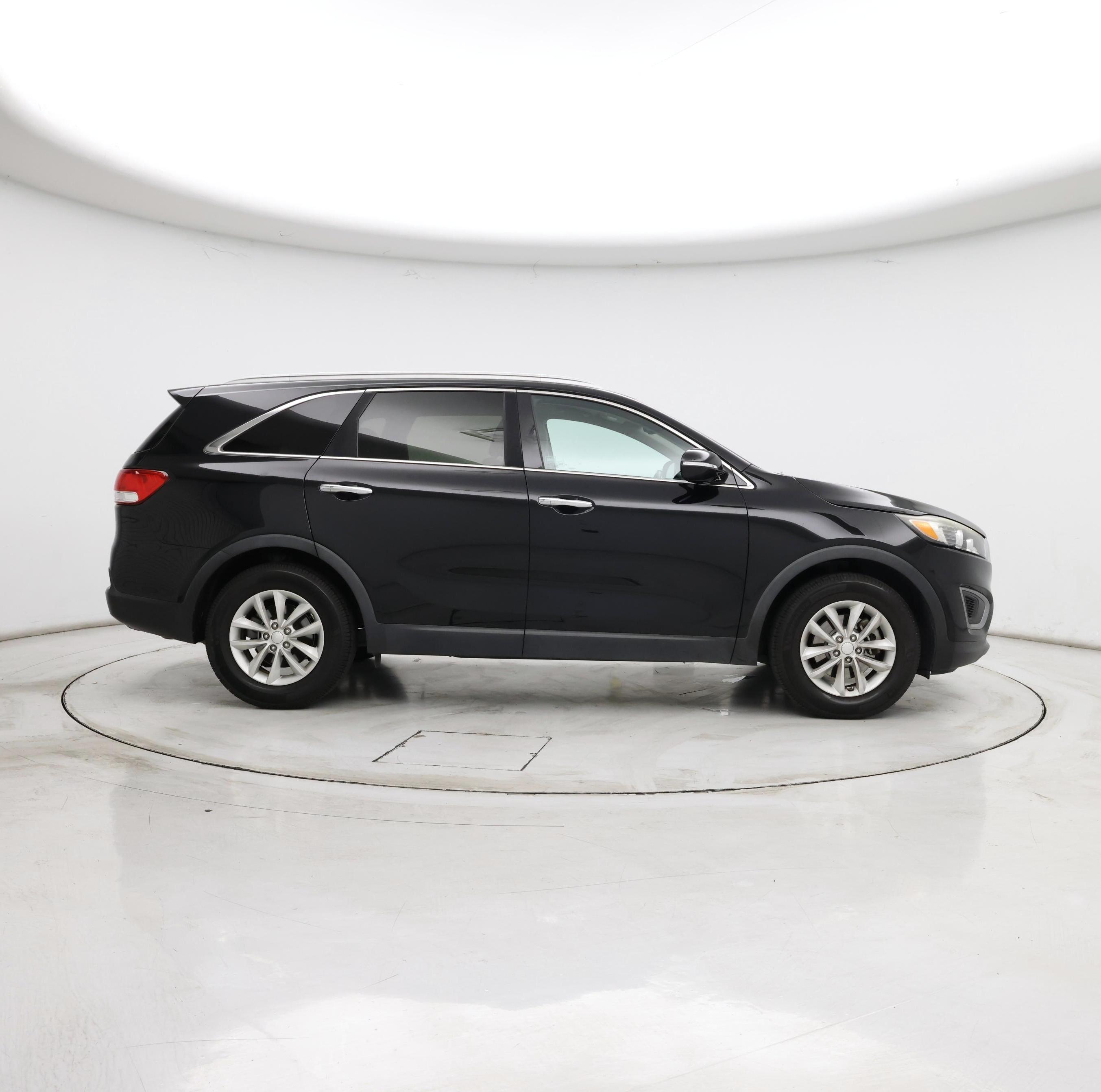 Thumbnail: 2016 Kia Sorento - 7