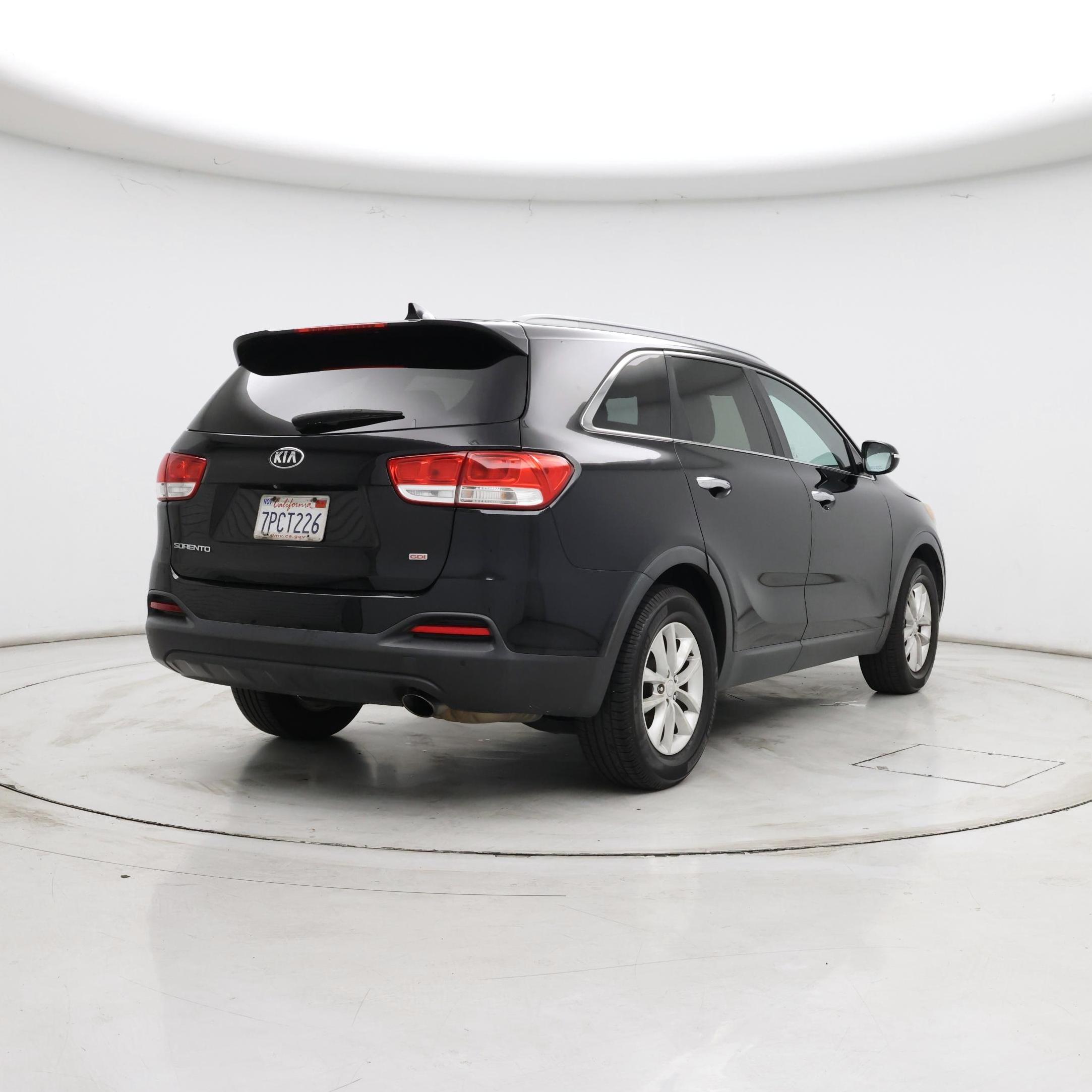 Thumbnail: 2016 Kia Sorento - 8