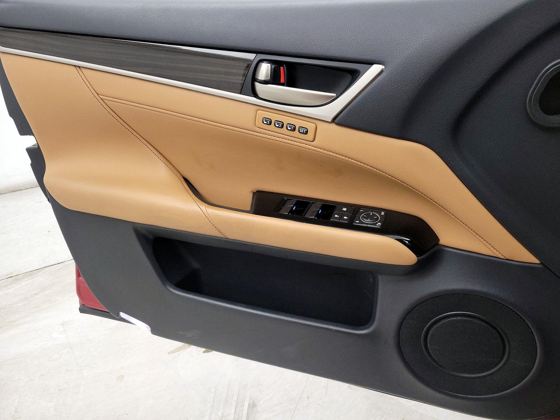 Thumbnail: 2015 Lexus GS - 12