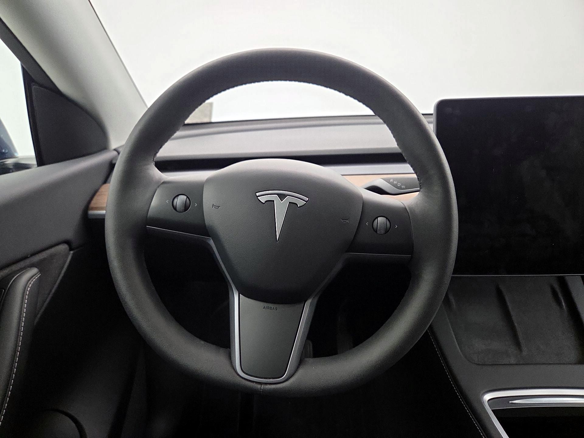 Thumbnail: 2022 Tesla Model Y - 10