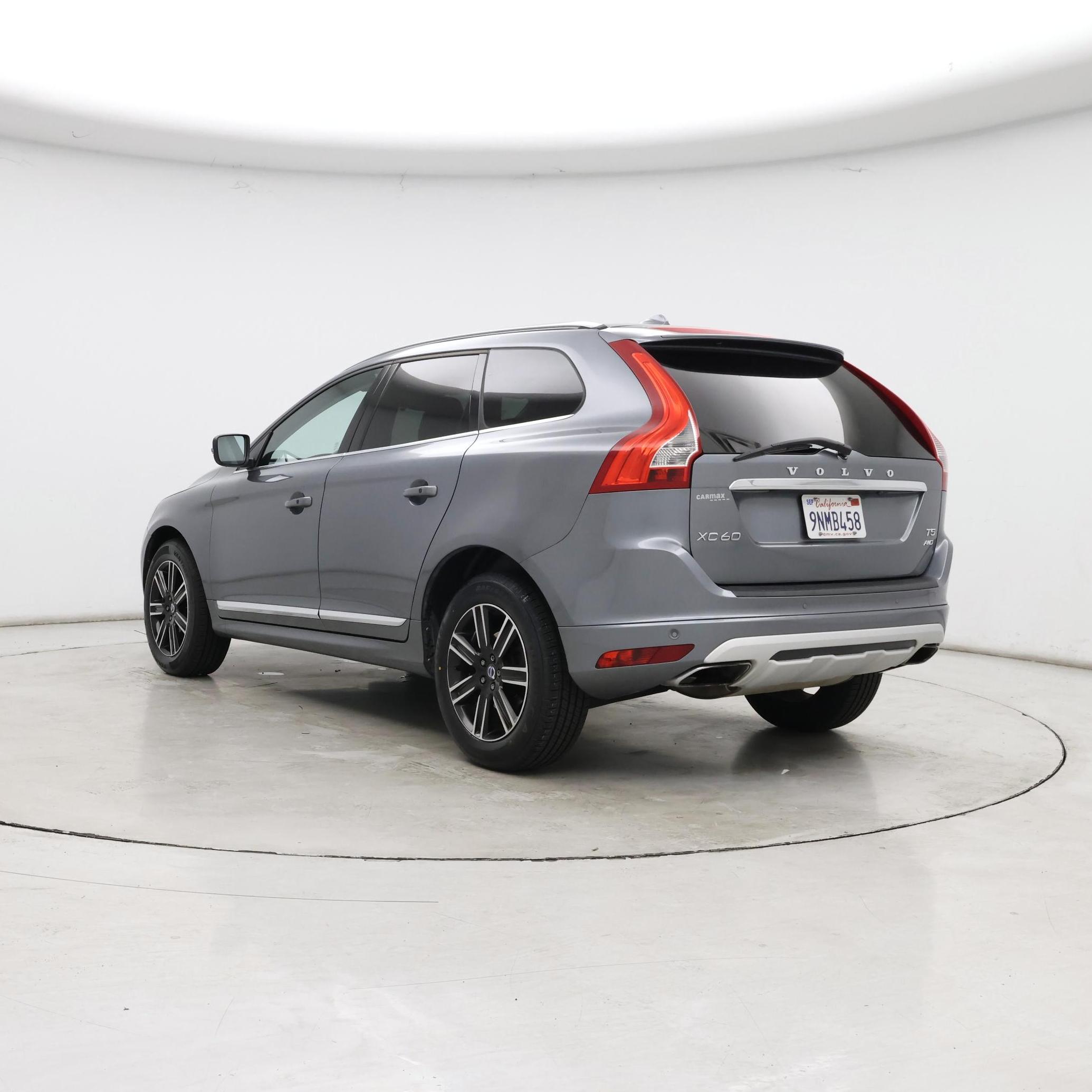 Thumbnail: 2017 Volvo XC60 - 2