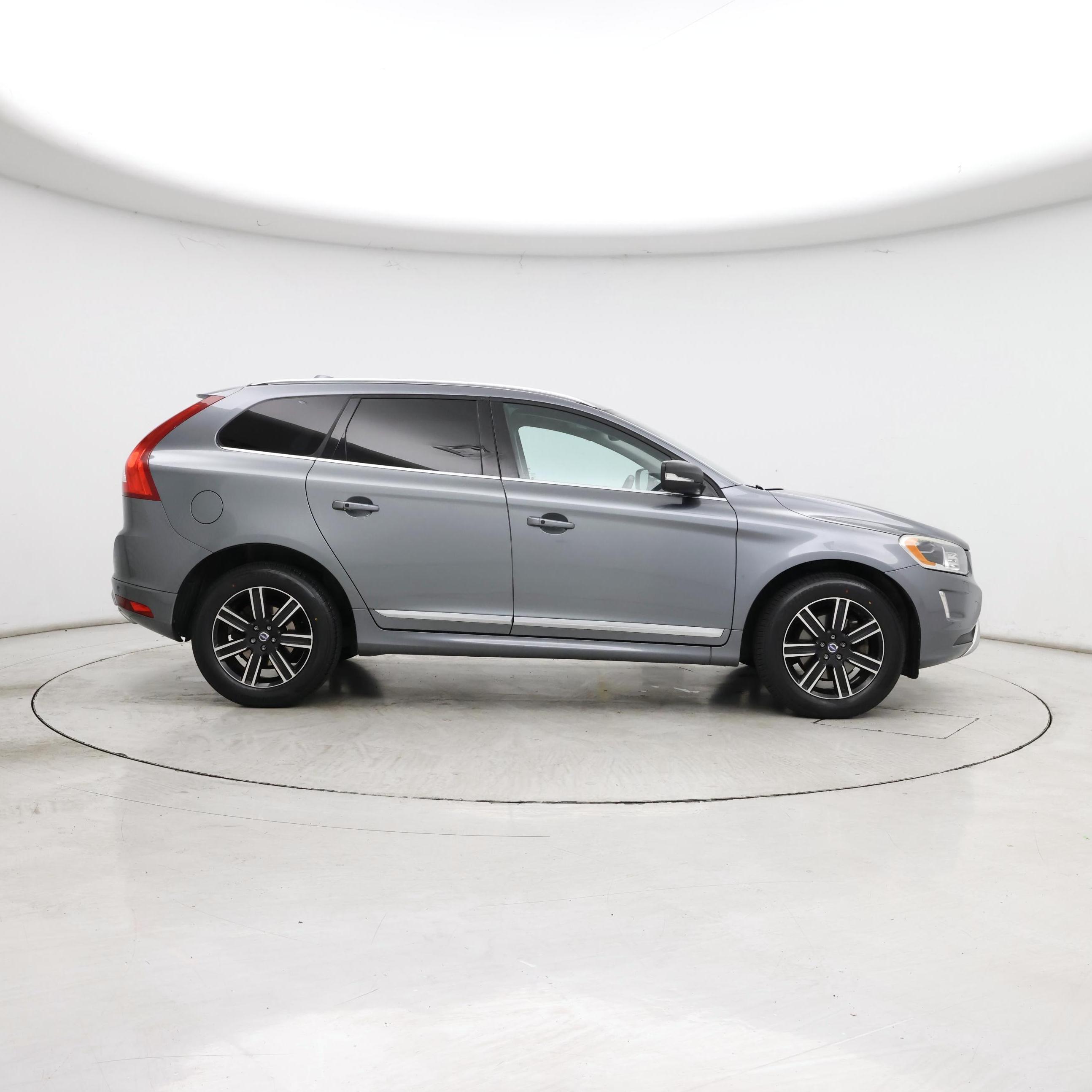 Thumbnail: 2017 Volvo XC60 - 7