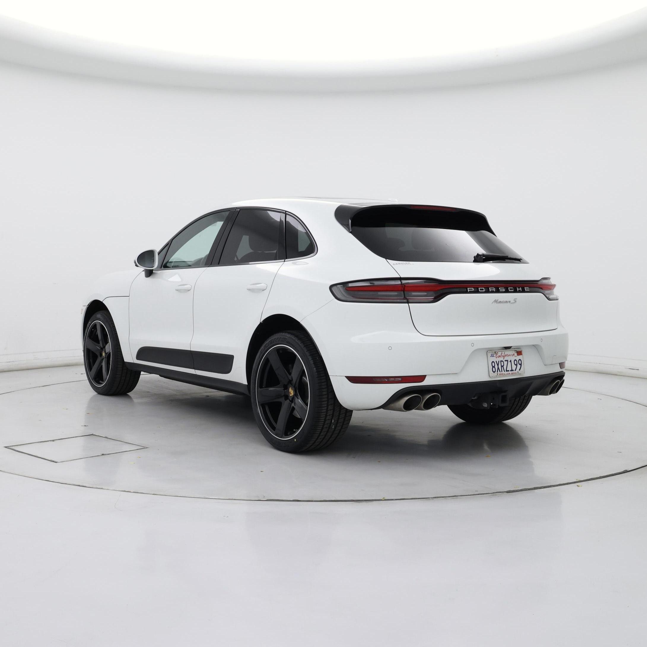 Thumbnail: 2021 Porsche Macan - 2