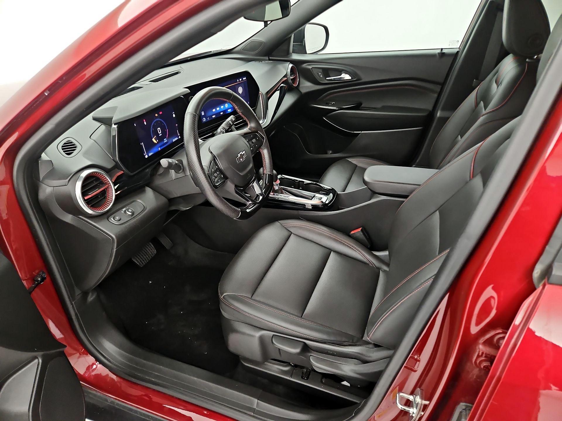Thumbnail: 2024 Chevrolet Trax - 11