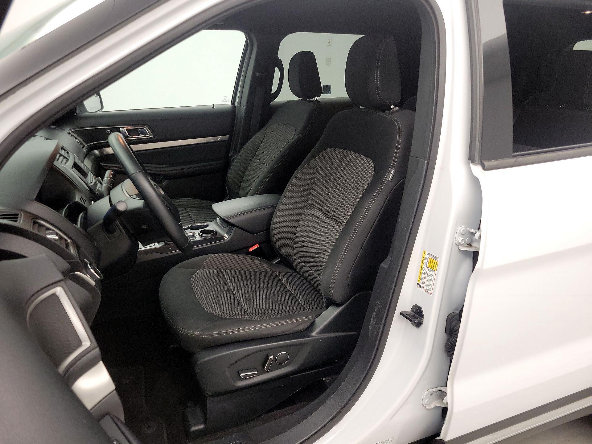 Thumbnail: 2018 Ford Explorer - 11