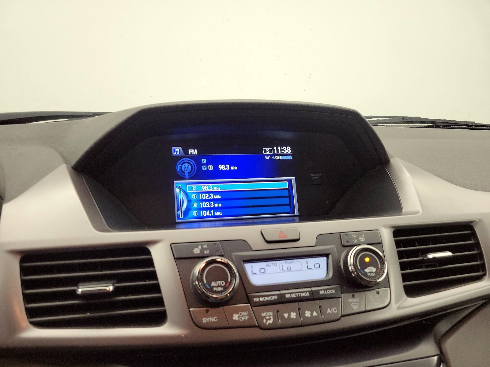 2015 Honda Odyssey EX-L - Photo 16