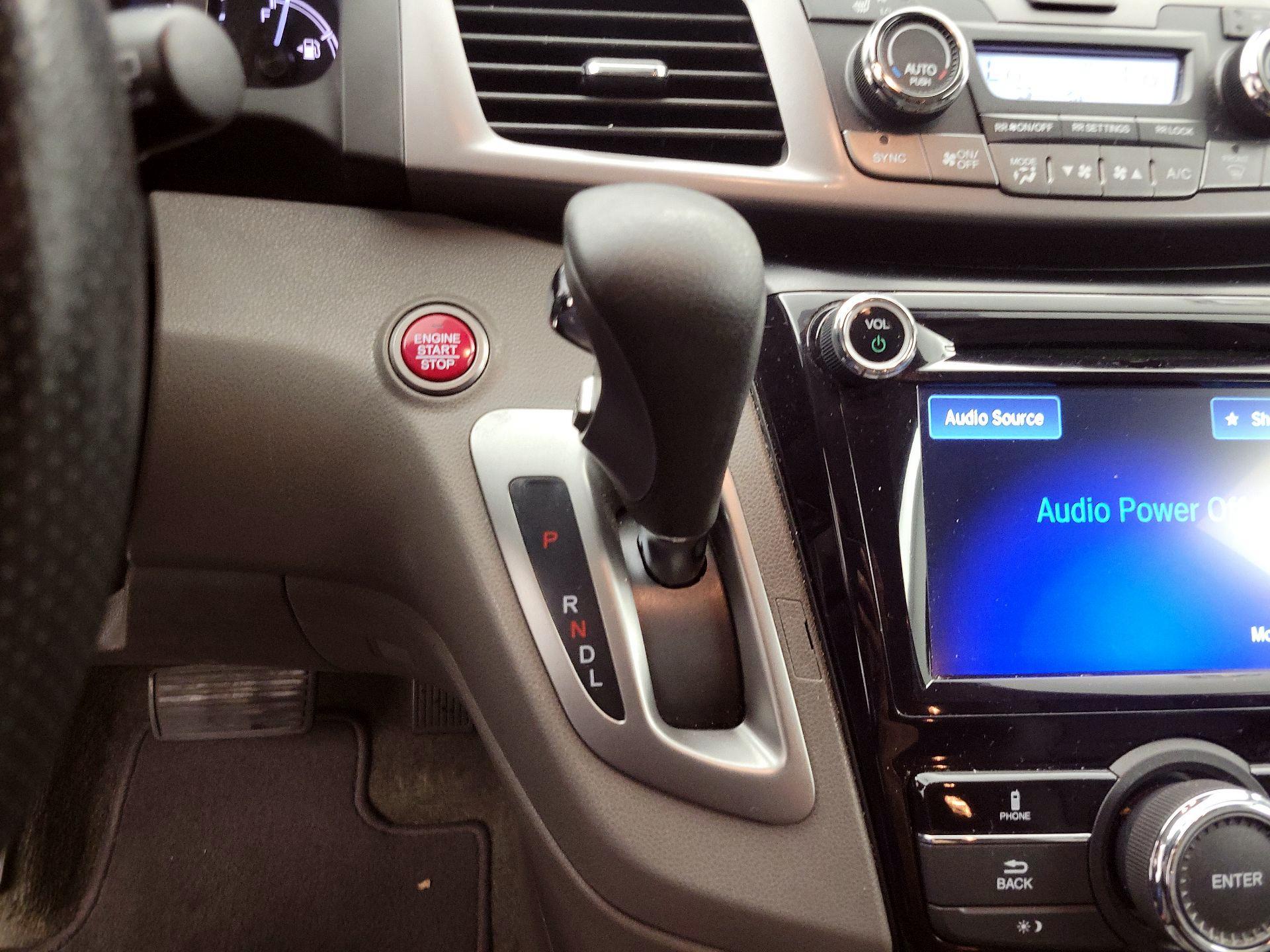 Thumbnail: 2015 Honda Odyssey - 17