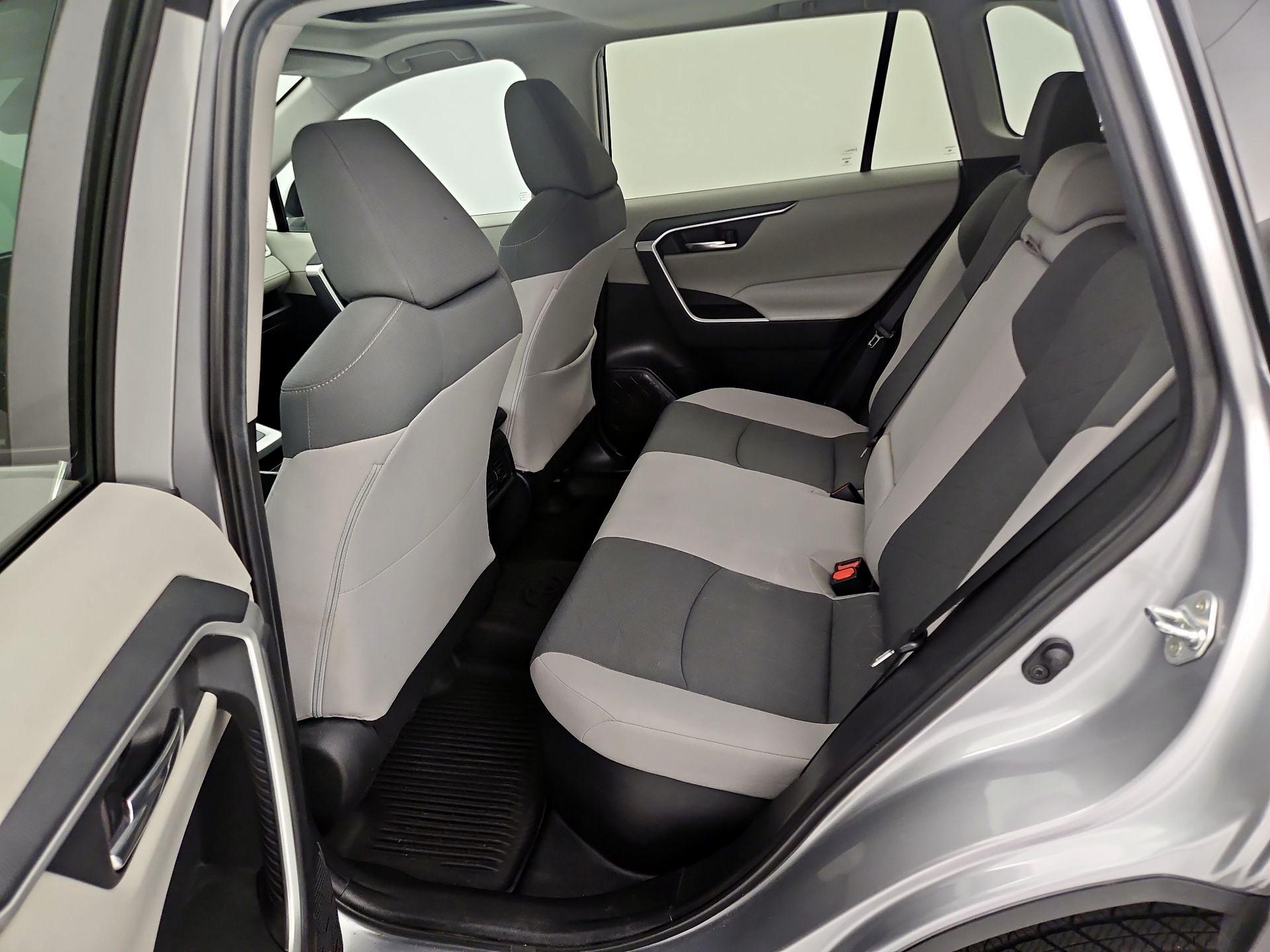 Thumbnail: 2020 Toyota RAV4 - 20