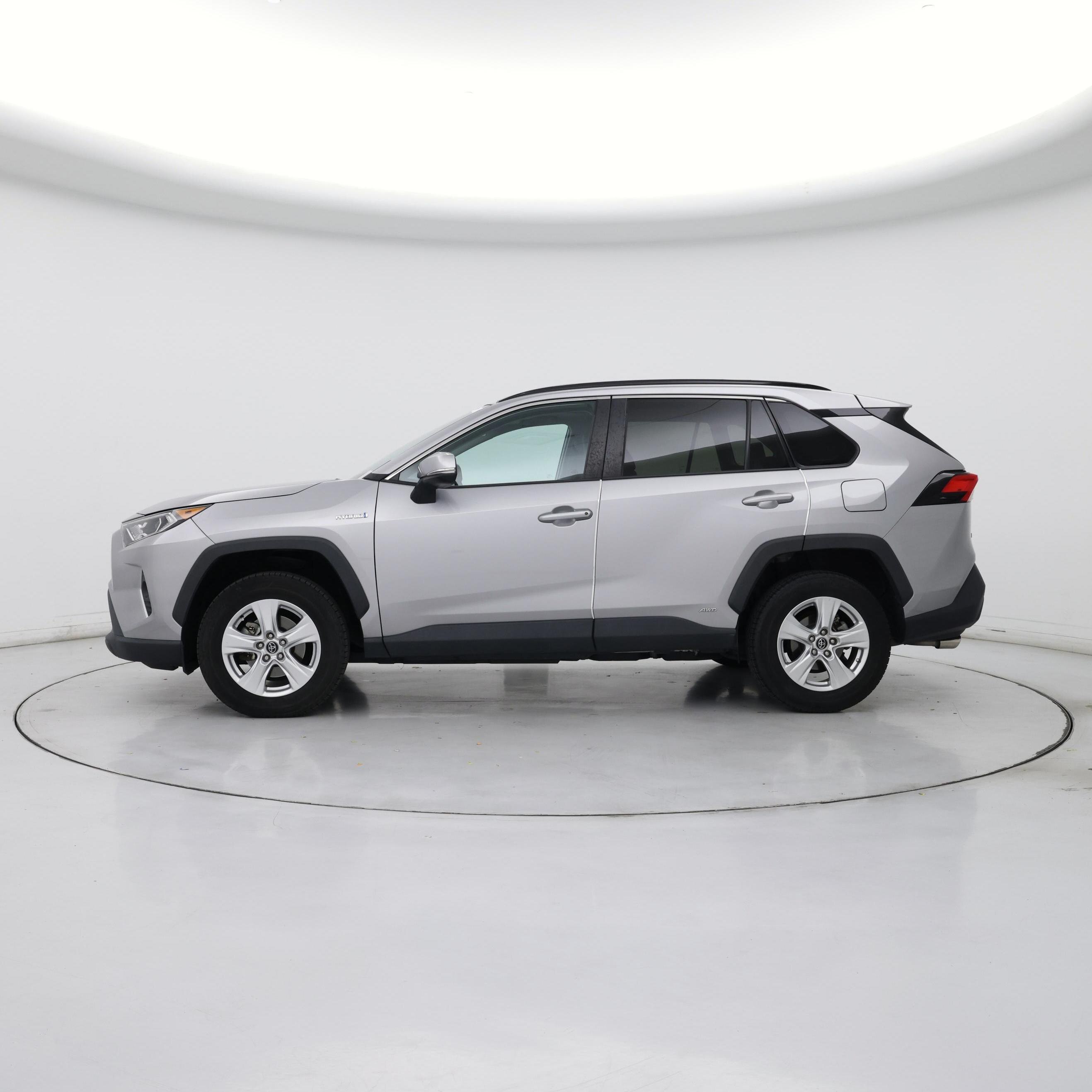 Thumbnail: 2020 Toyota RAV4 - 3