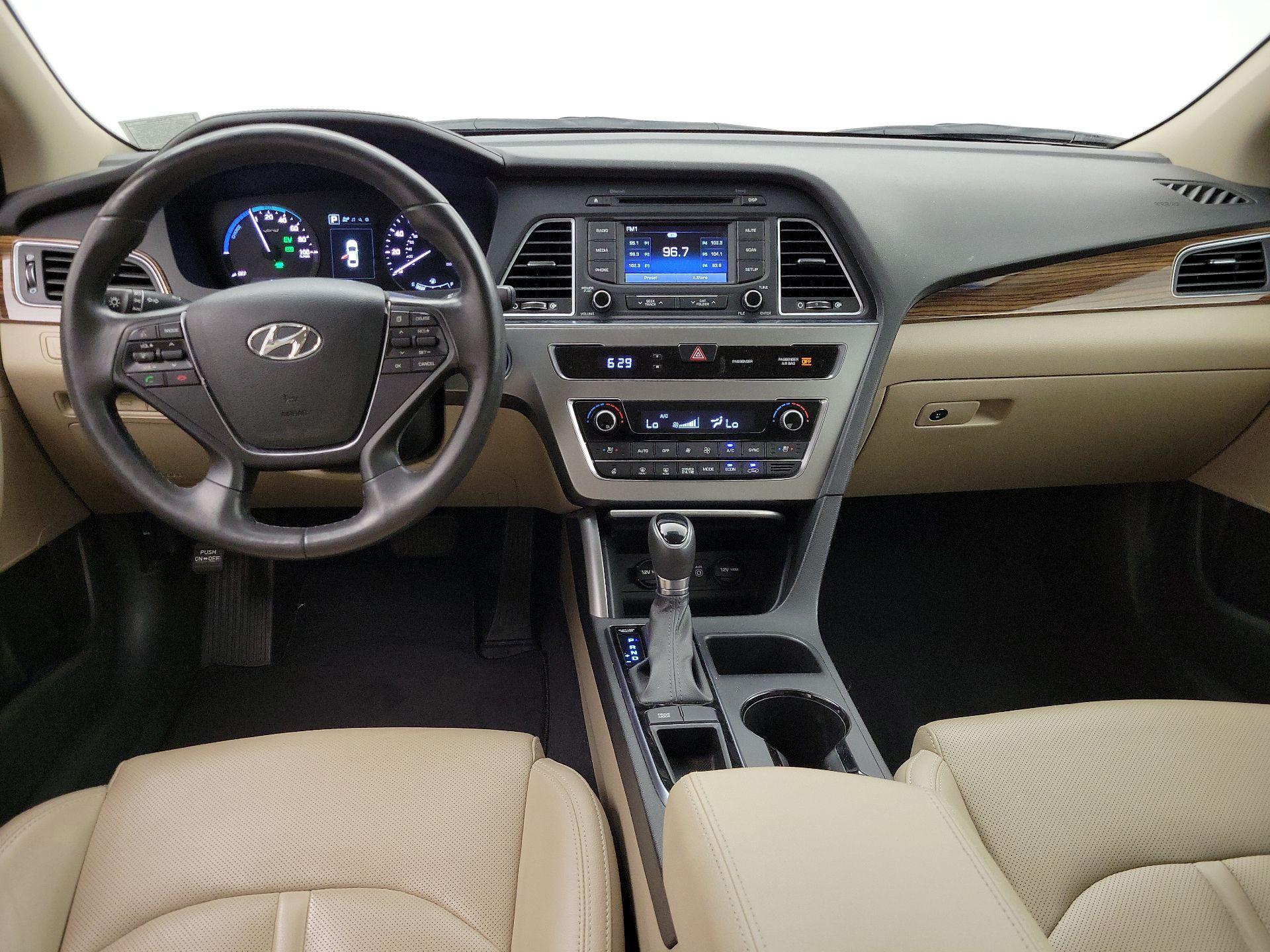 Thumbnail: 2016 Hyundai Sonata - 9