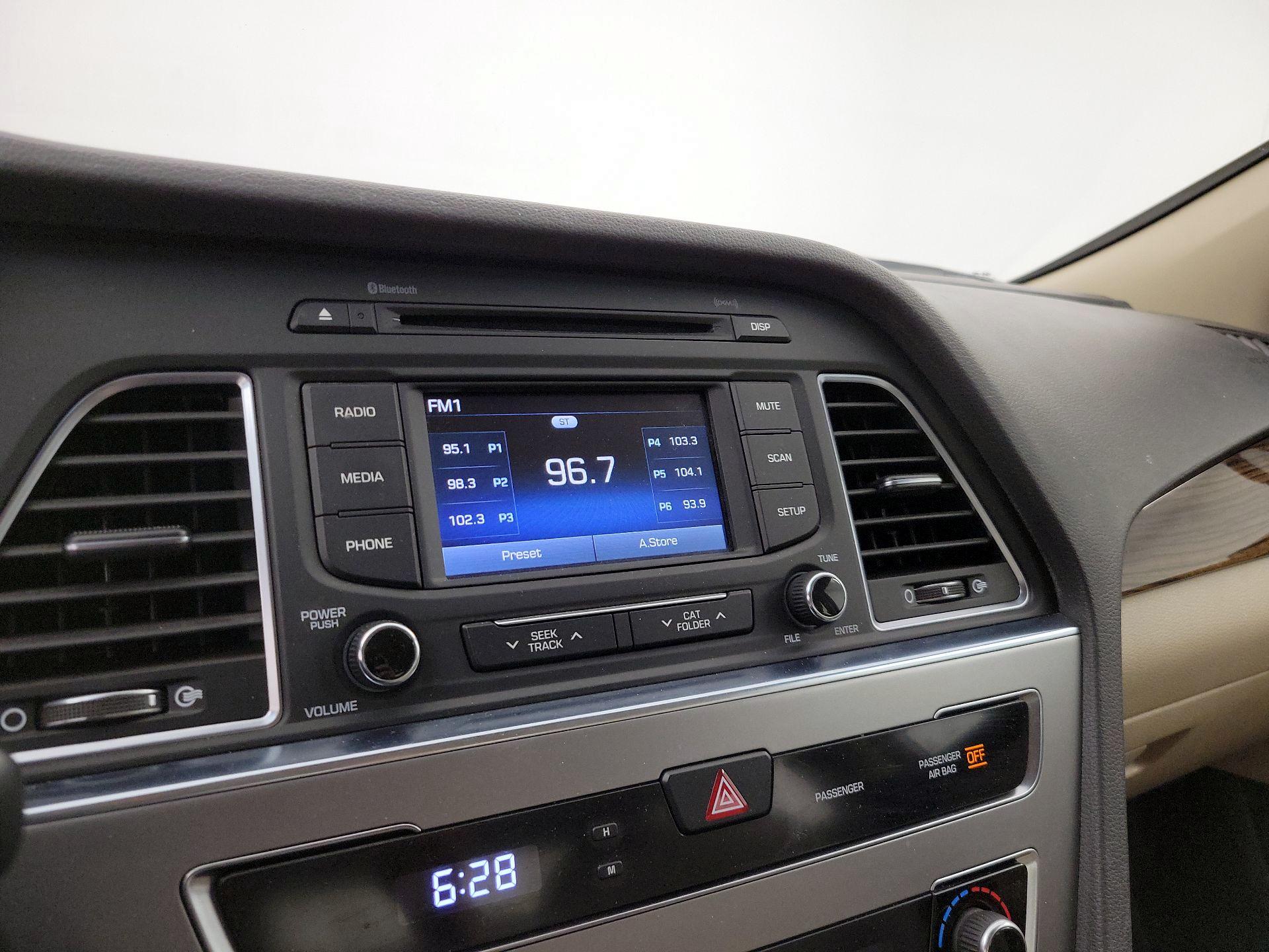 Thumbnail: 2016 Hyundai Sonata - 15