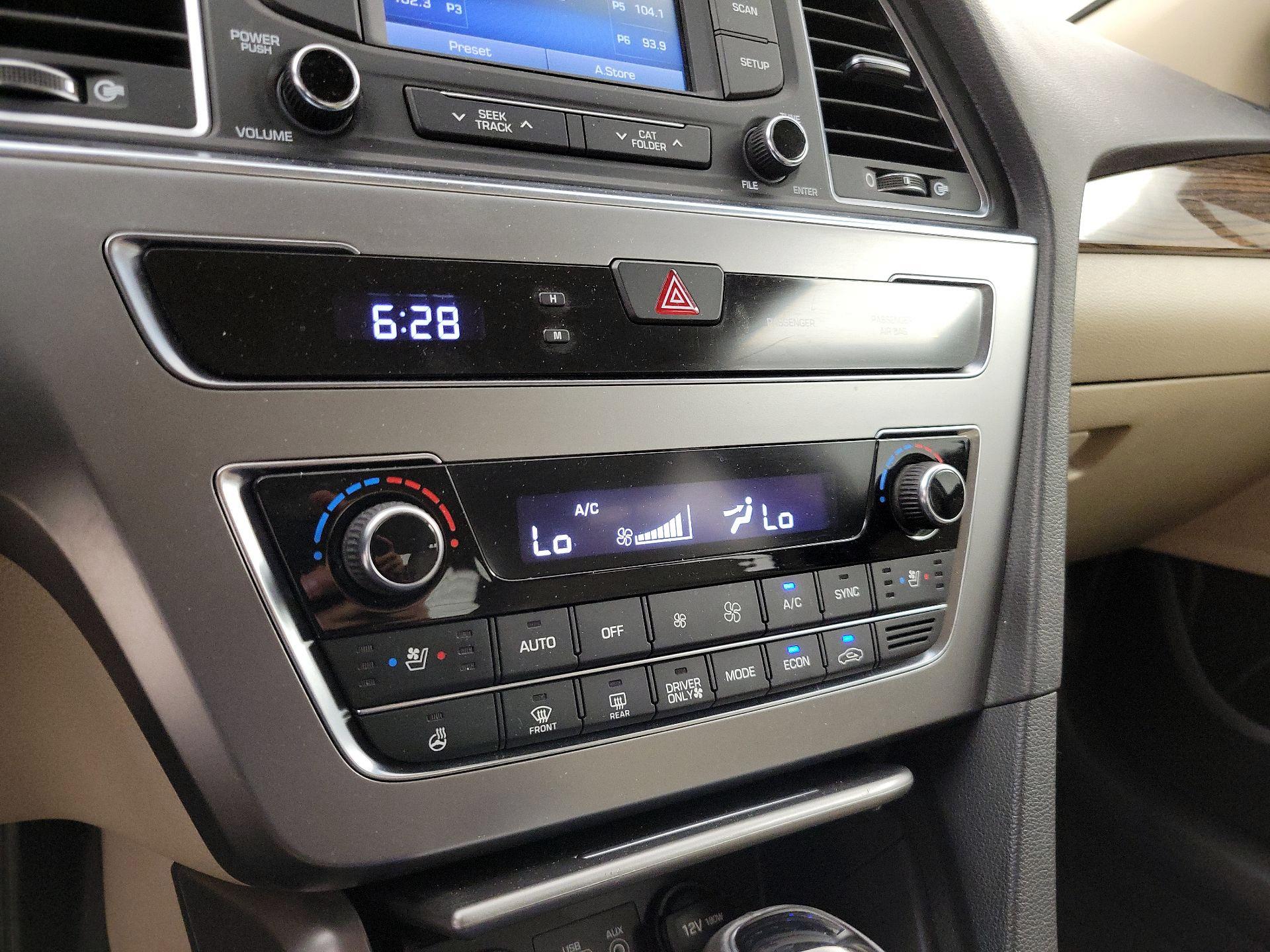 Thumbnail: 2016 Hyundai Sonata - 16