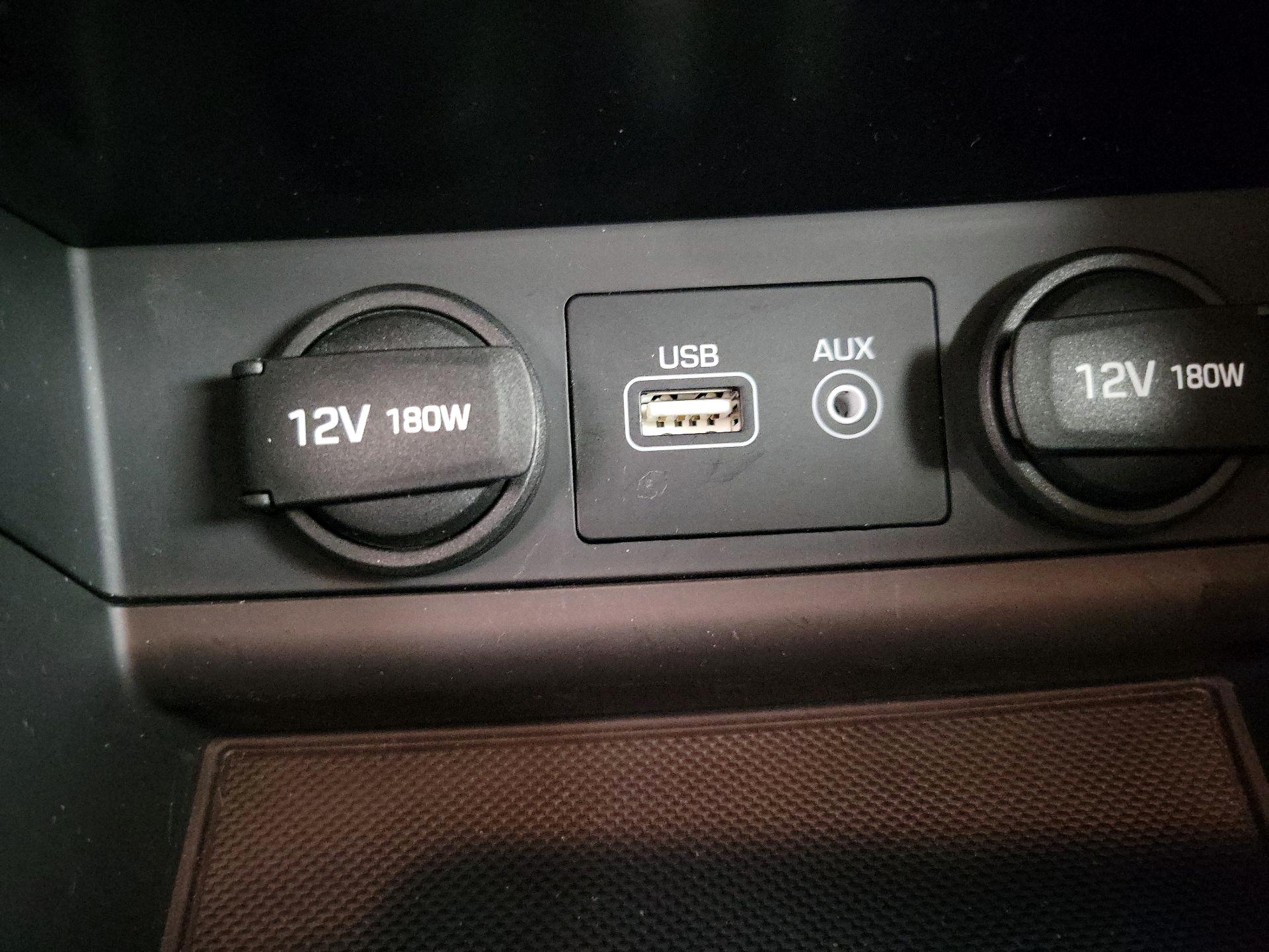 Thumbnail: 2016 Hyundai Sonata - 18