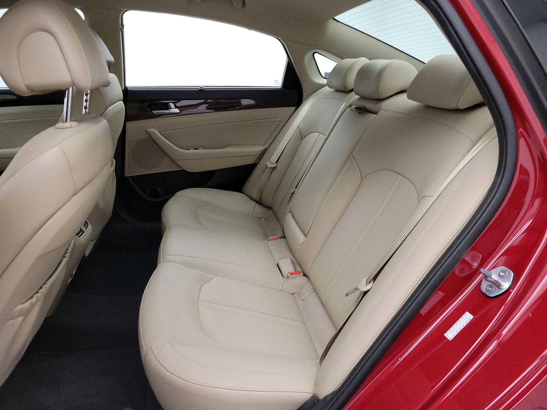 Thumbnail: 2016 Hyundai Sonata - 19