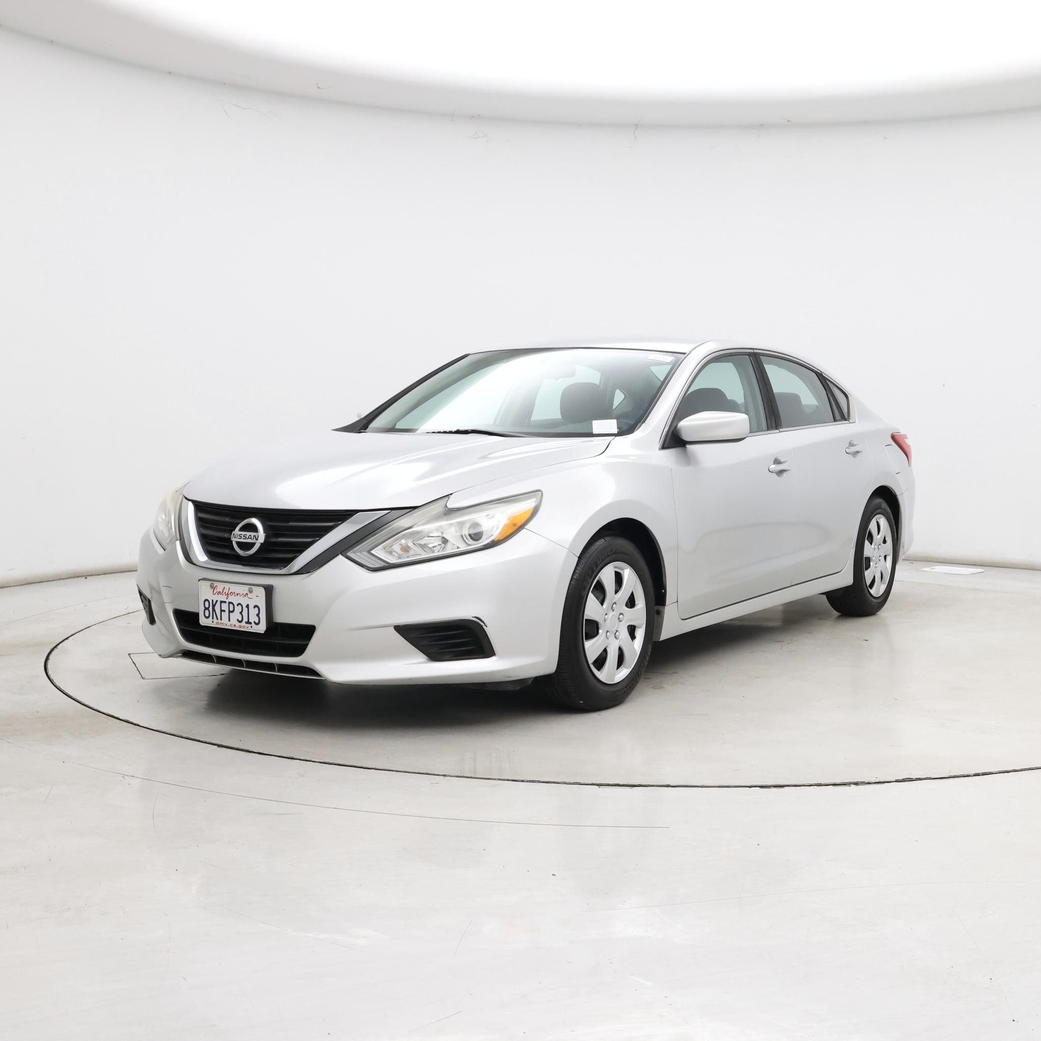 Thumbnail: 2016 Nissan Altima - 4