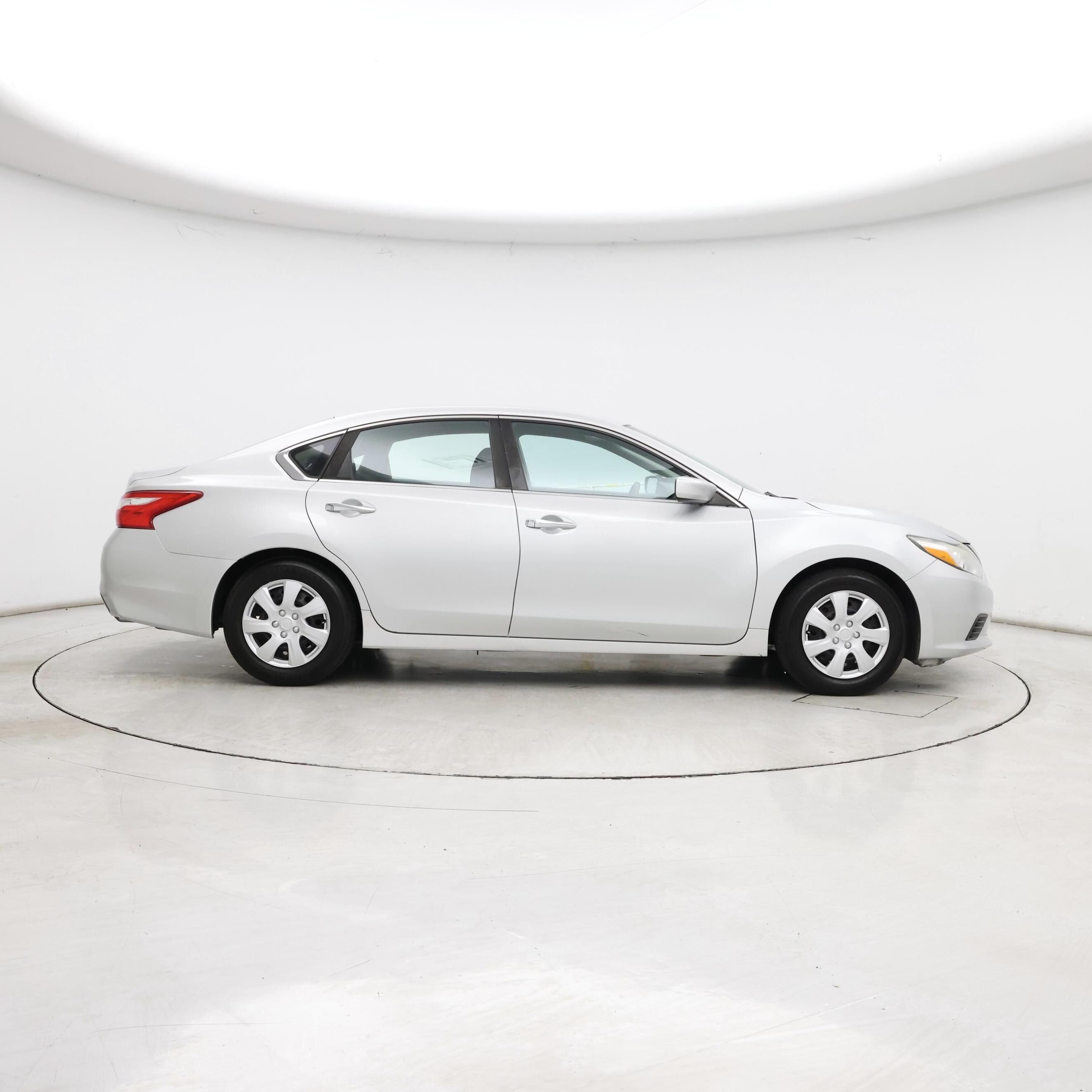 Thumbnail: 2016 Nissan Altima - 7