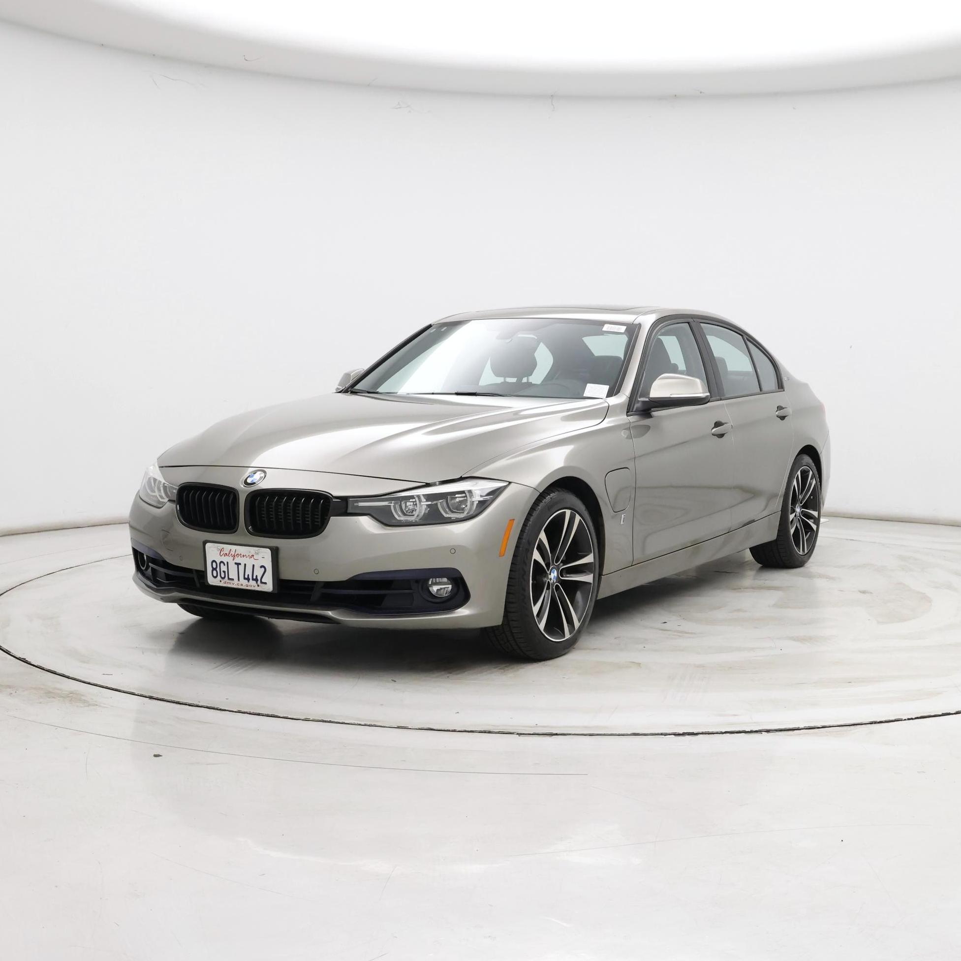 Thumbnail: 2018 BMW 3 Series - 4