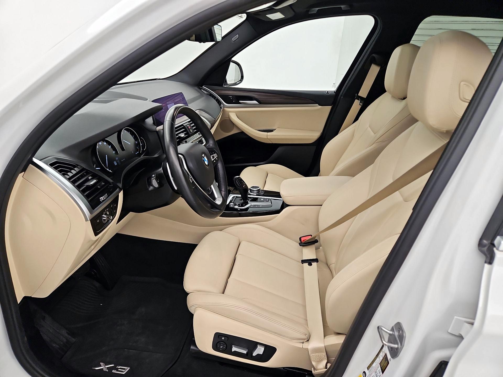 Thumbnail: 2021 BMW X3 - 11