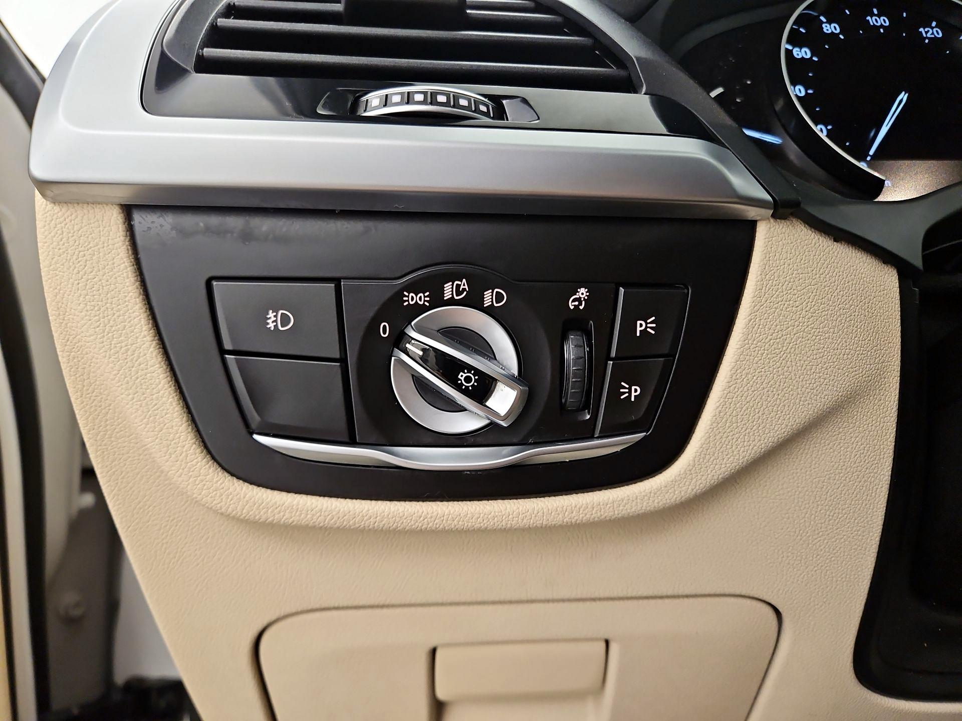 Thumbnail: 2021 BMW X3 - 13
