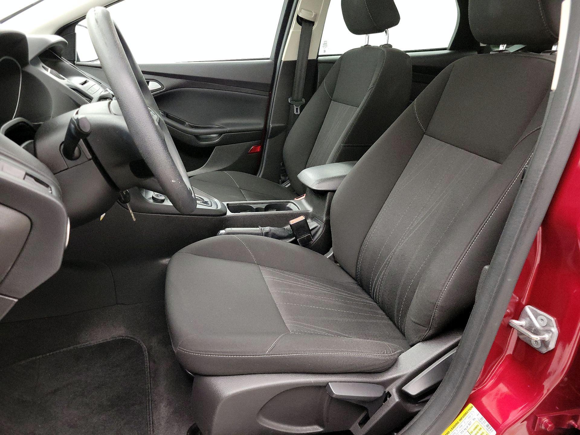 Thumbnail: 2015 Ford Focus - 11