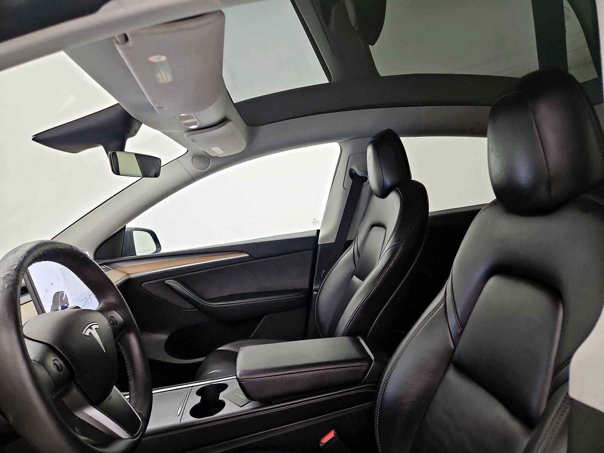 Thumbnail: 2023 Tesla Model Y - 18