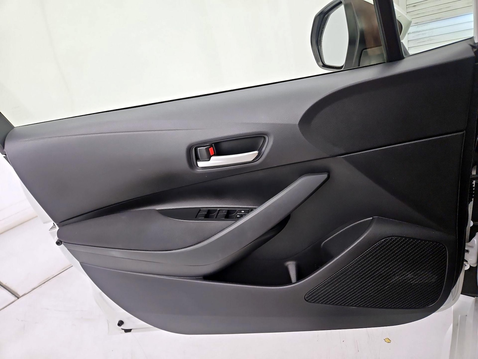 2021 Toyota Corolla LE - Photo 13