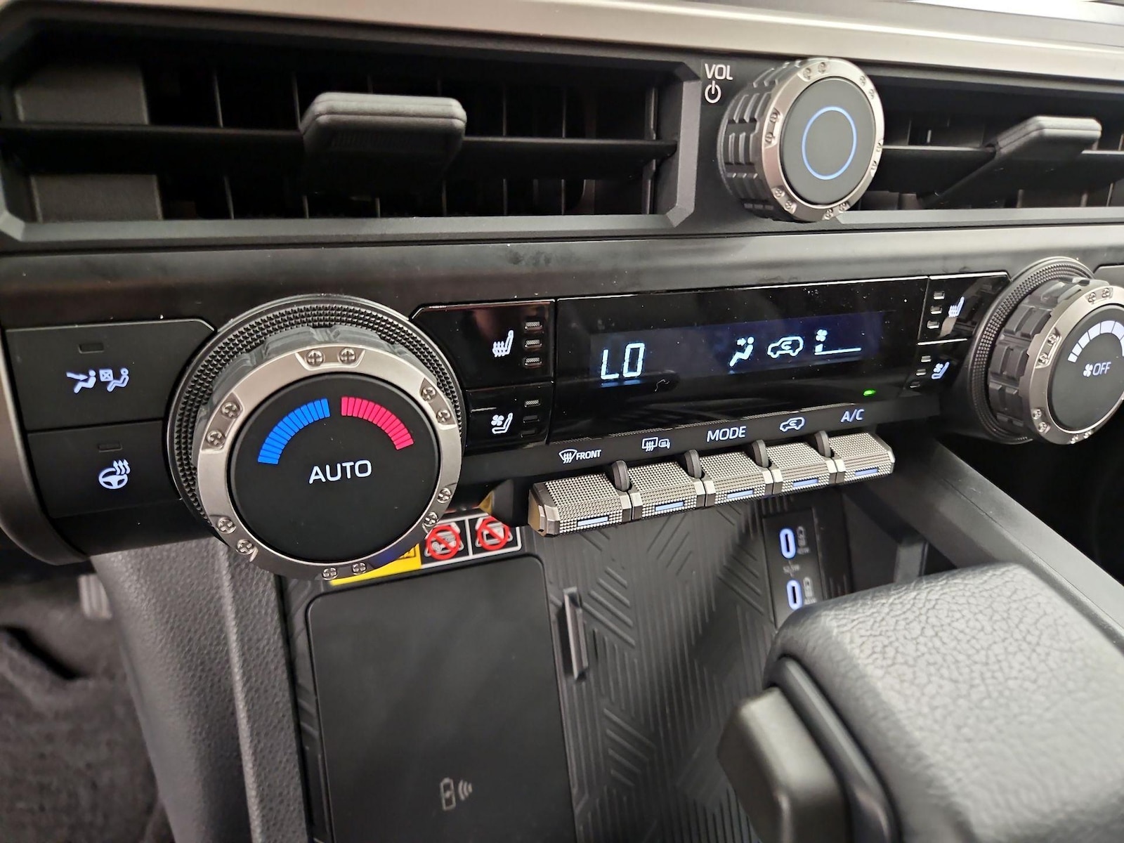 2025 Toyota 4Runner TRD Off-Road Premium - Photo 17