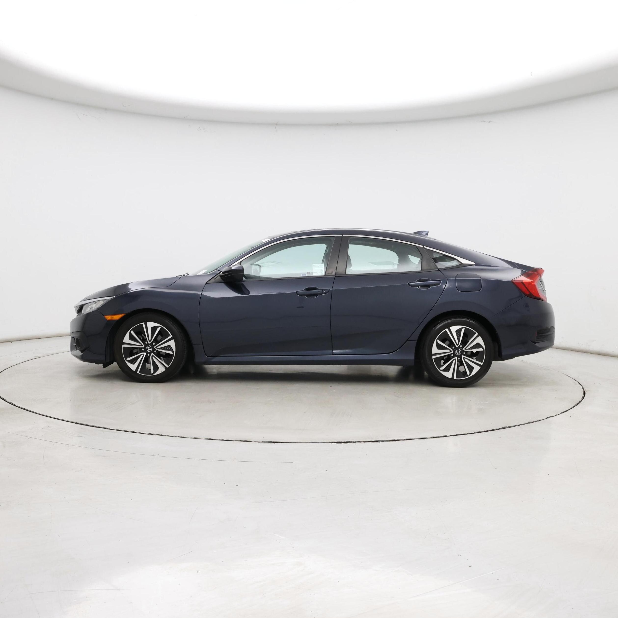 Thumbnail: 2016 Honda Civic - 3