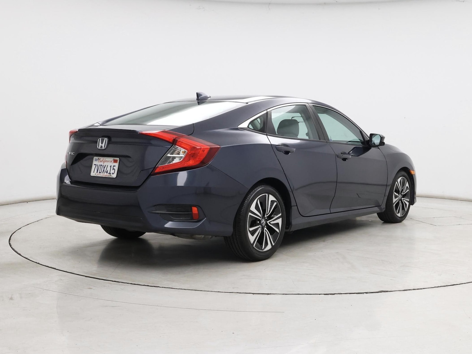 2016 Honda Civic EX-T - Photo 9