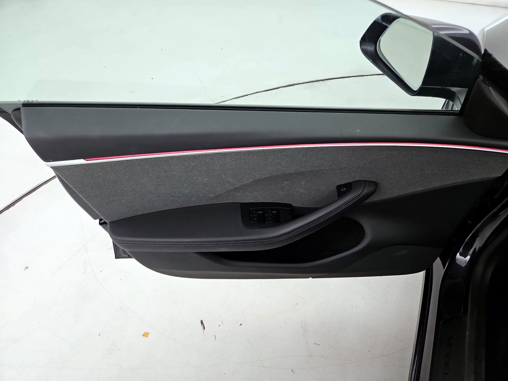 Thumbnail: 2025 Tesla Model 3 - 12