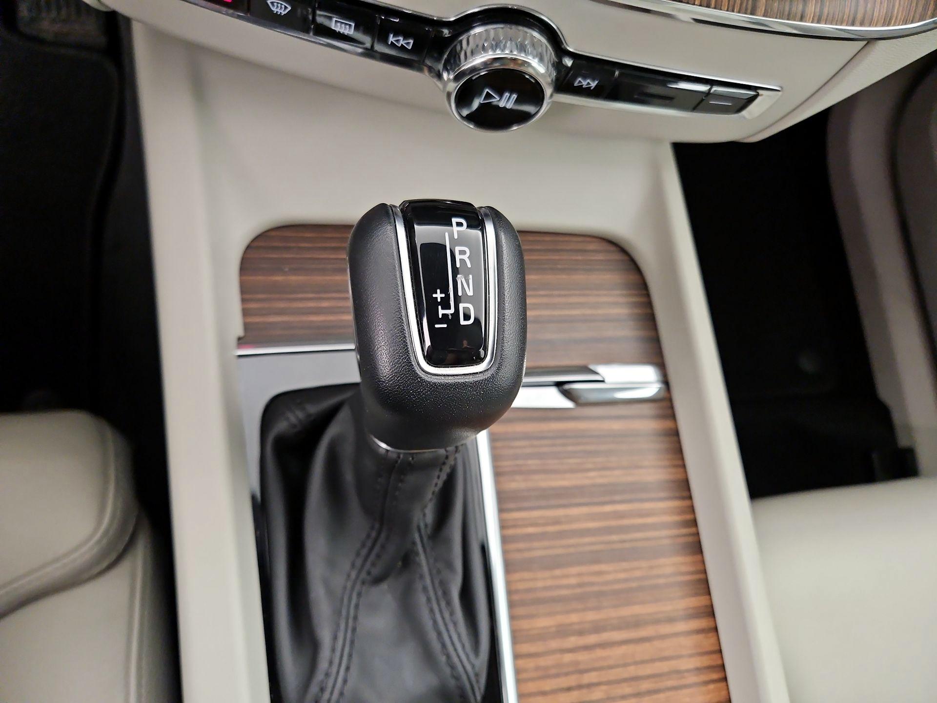 Thumbnail: 2020 Volvo XC60 - 18