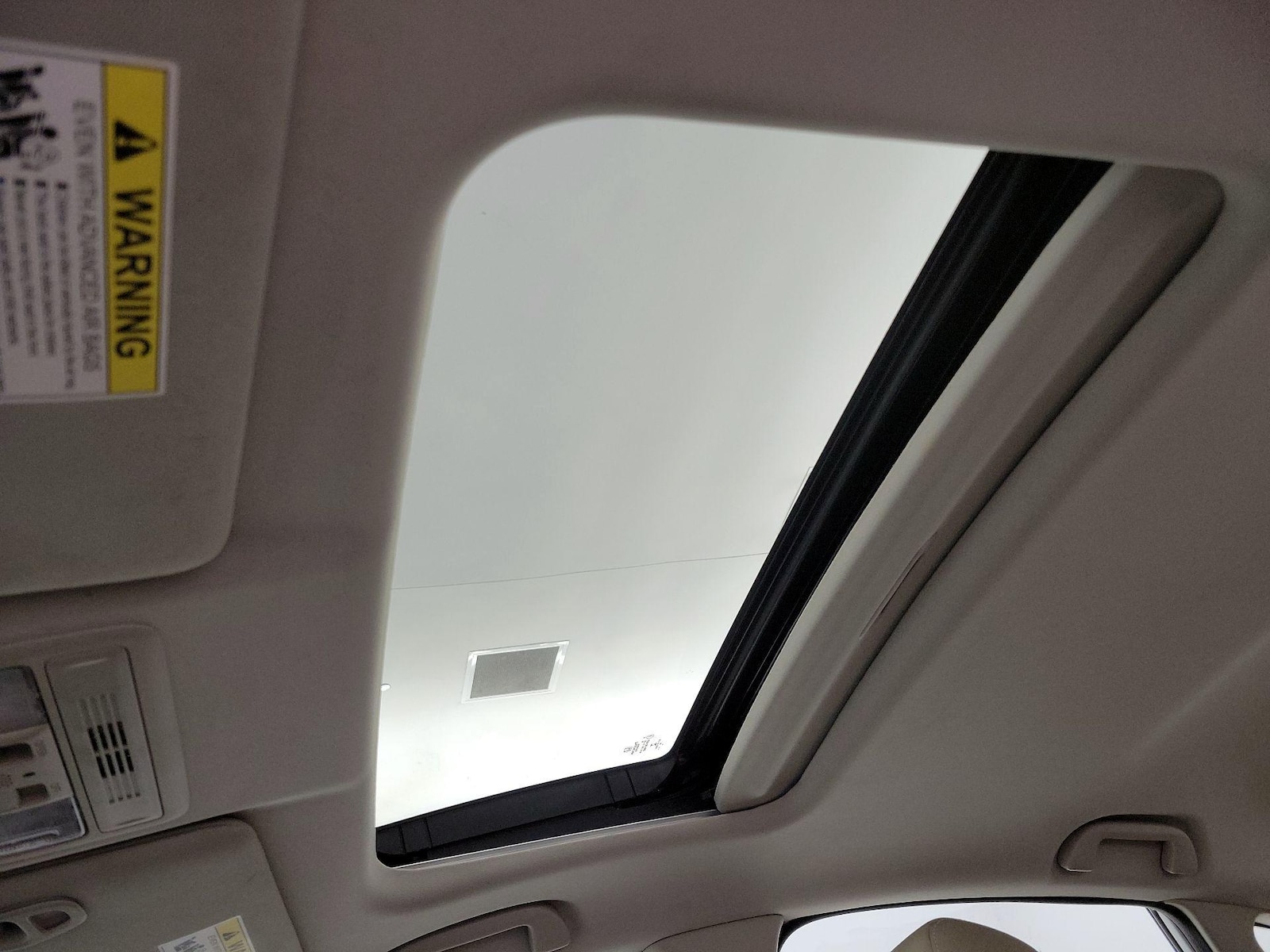 Sunroof(s) & Overhead Airbags
