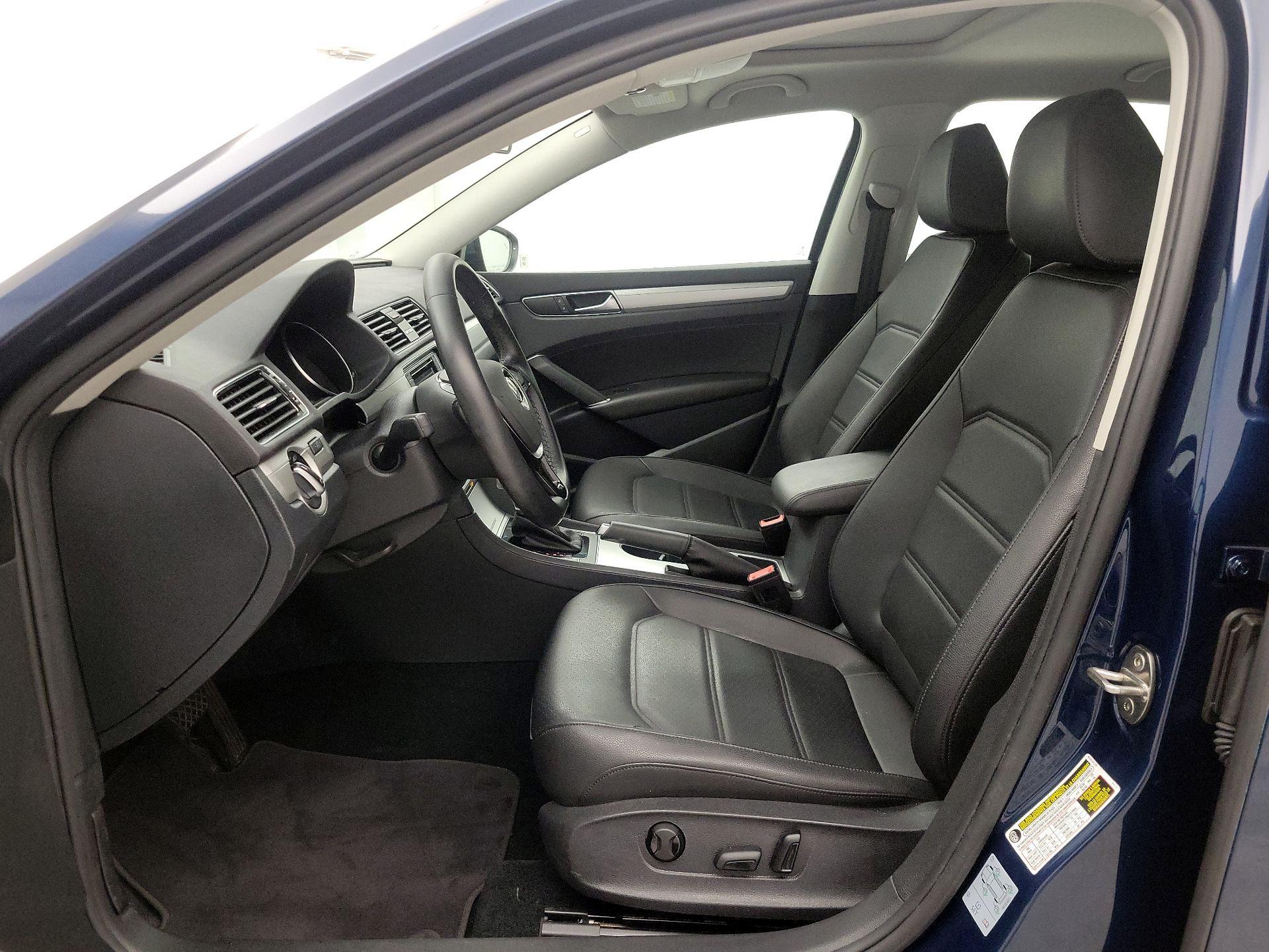 Thumbnail: 2019 Volkswagen Passat - 11