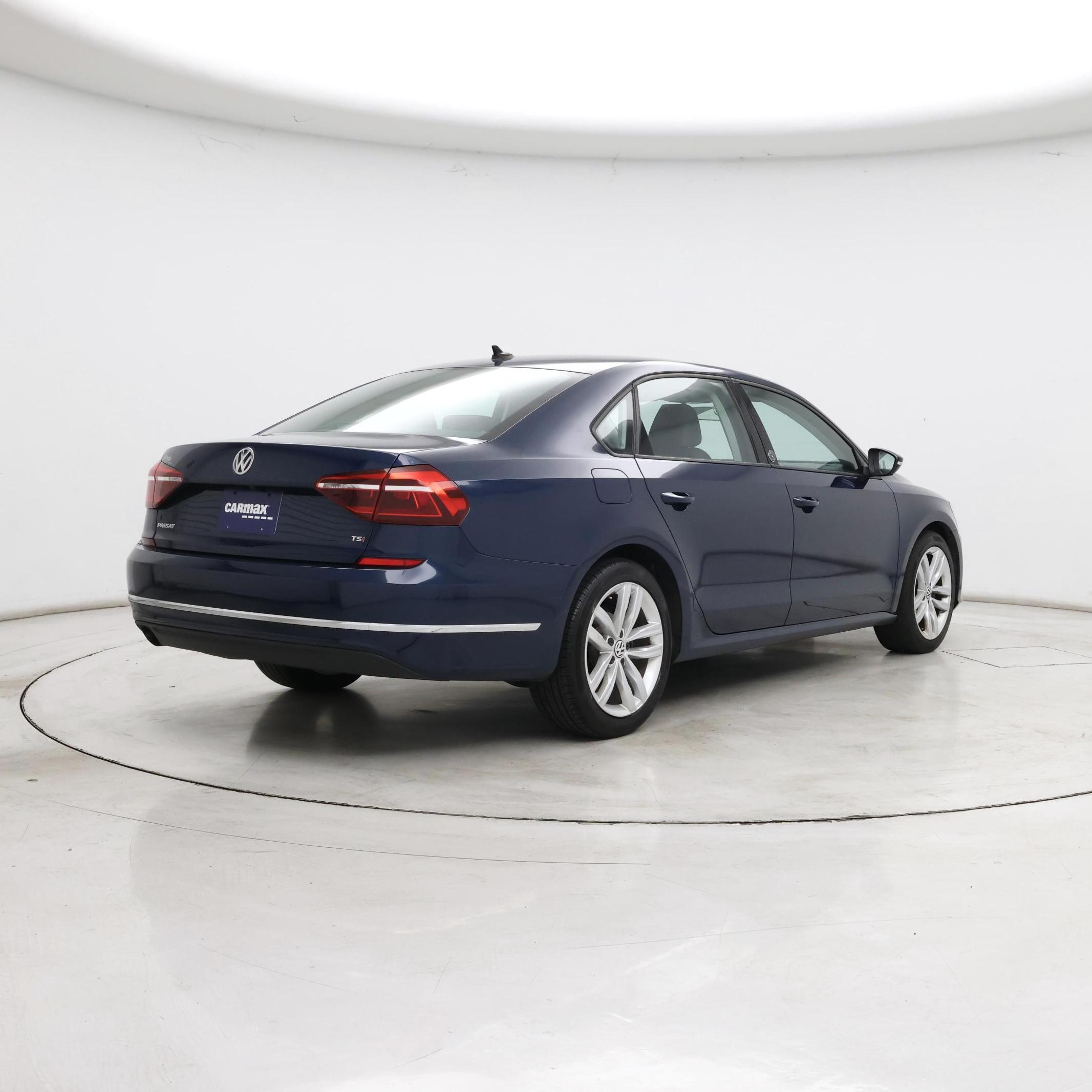 Thumbnail: 2019 Volkswagen Passat - 8