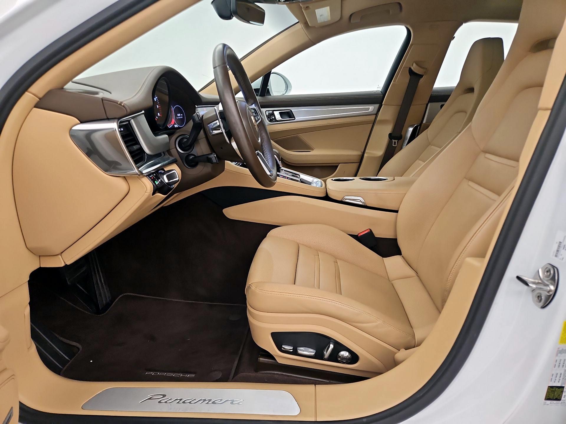 Thumbnail: 2020 Porsche Panamera - 11